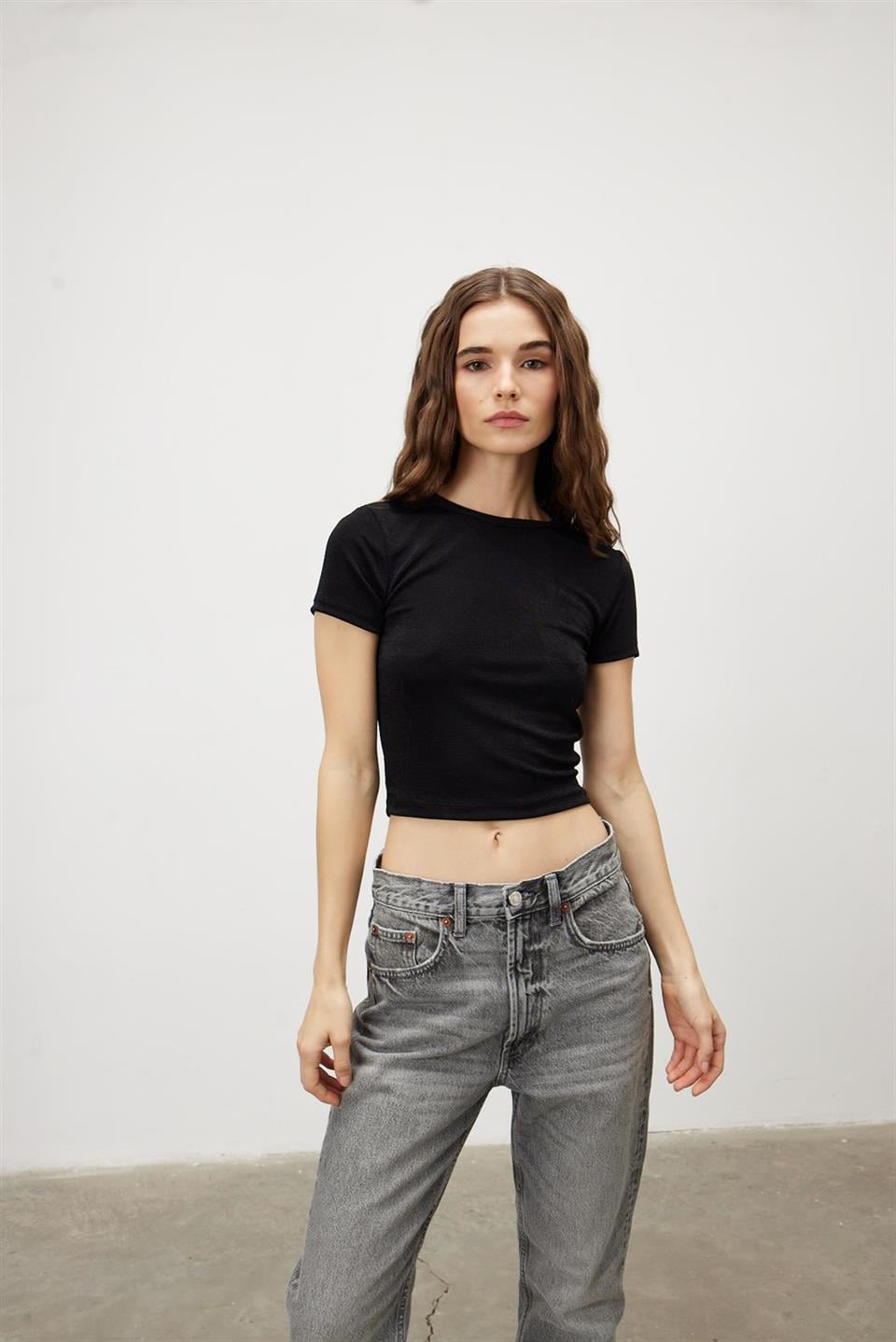 Kadın Siyah Renk Basic Kısa Kollu T-Shirt
