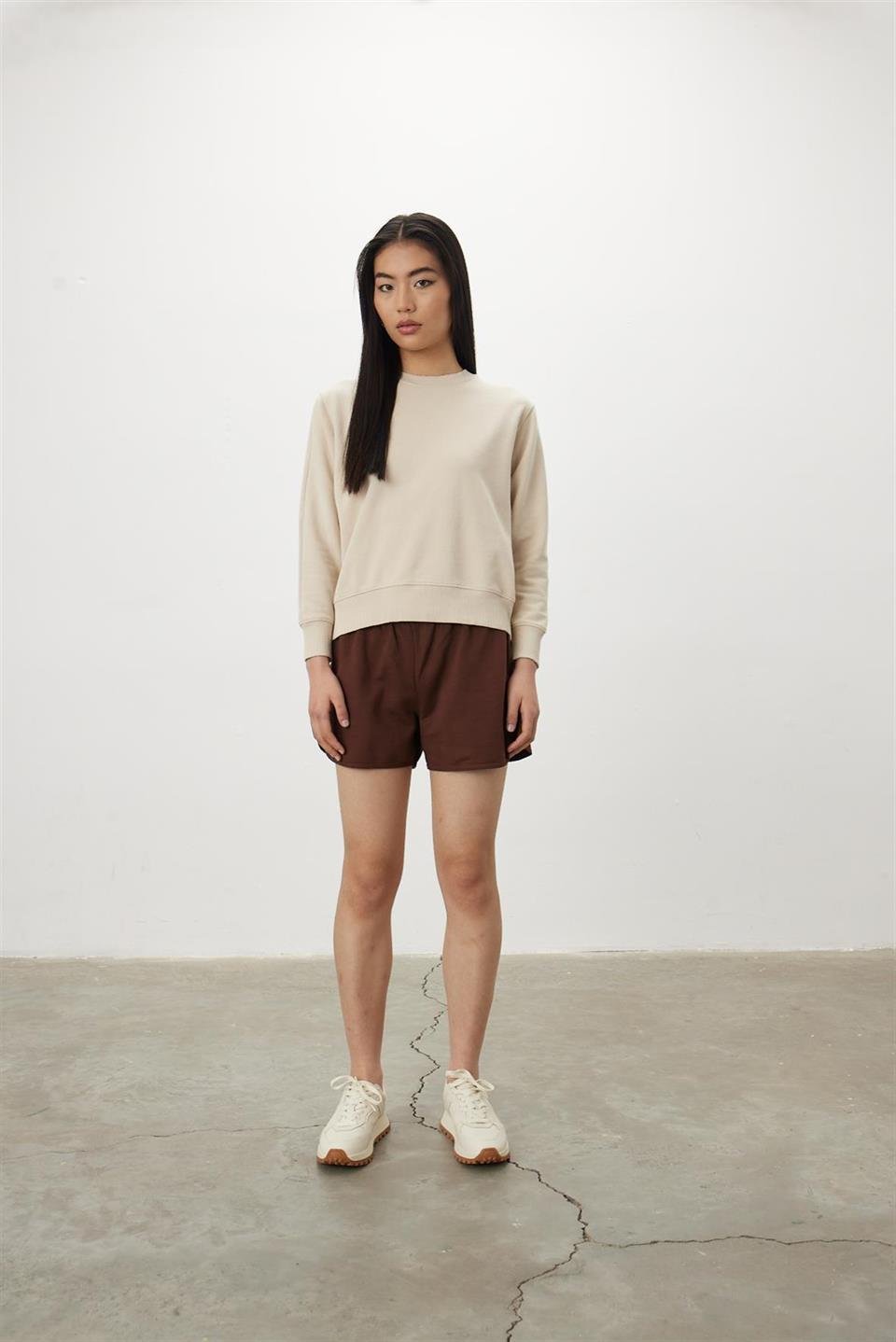 Kadın Taş Renk Basic Şardonsuz Sweatshirt