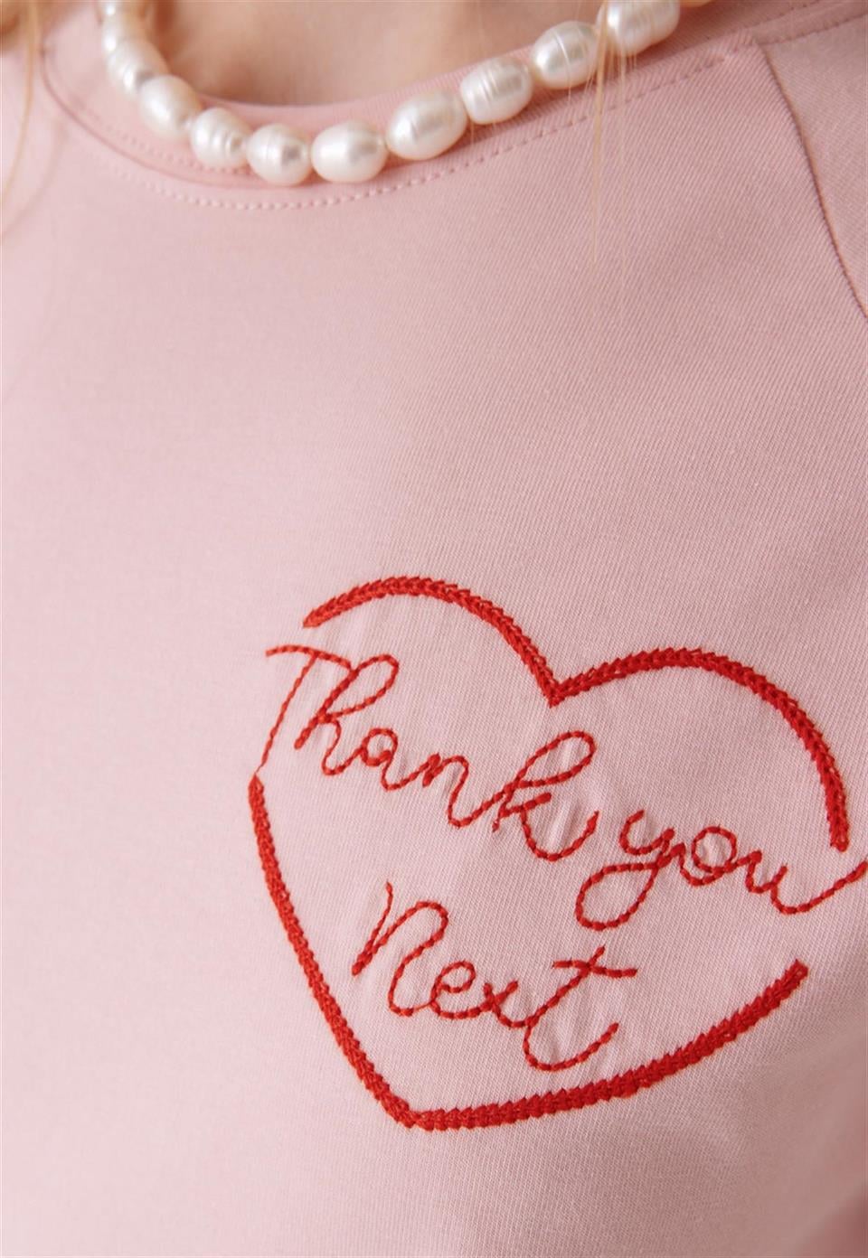 Kadın Thank You Next Nakış Baskılı Pudra Renk Kısa Kollu T-Shirt