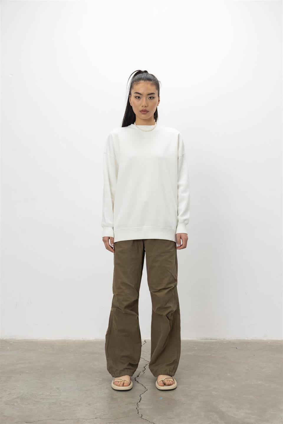 Kadın V Detaylı Sweatshirt
