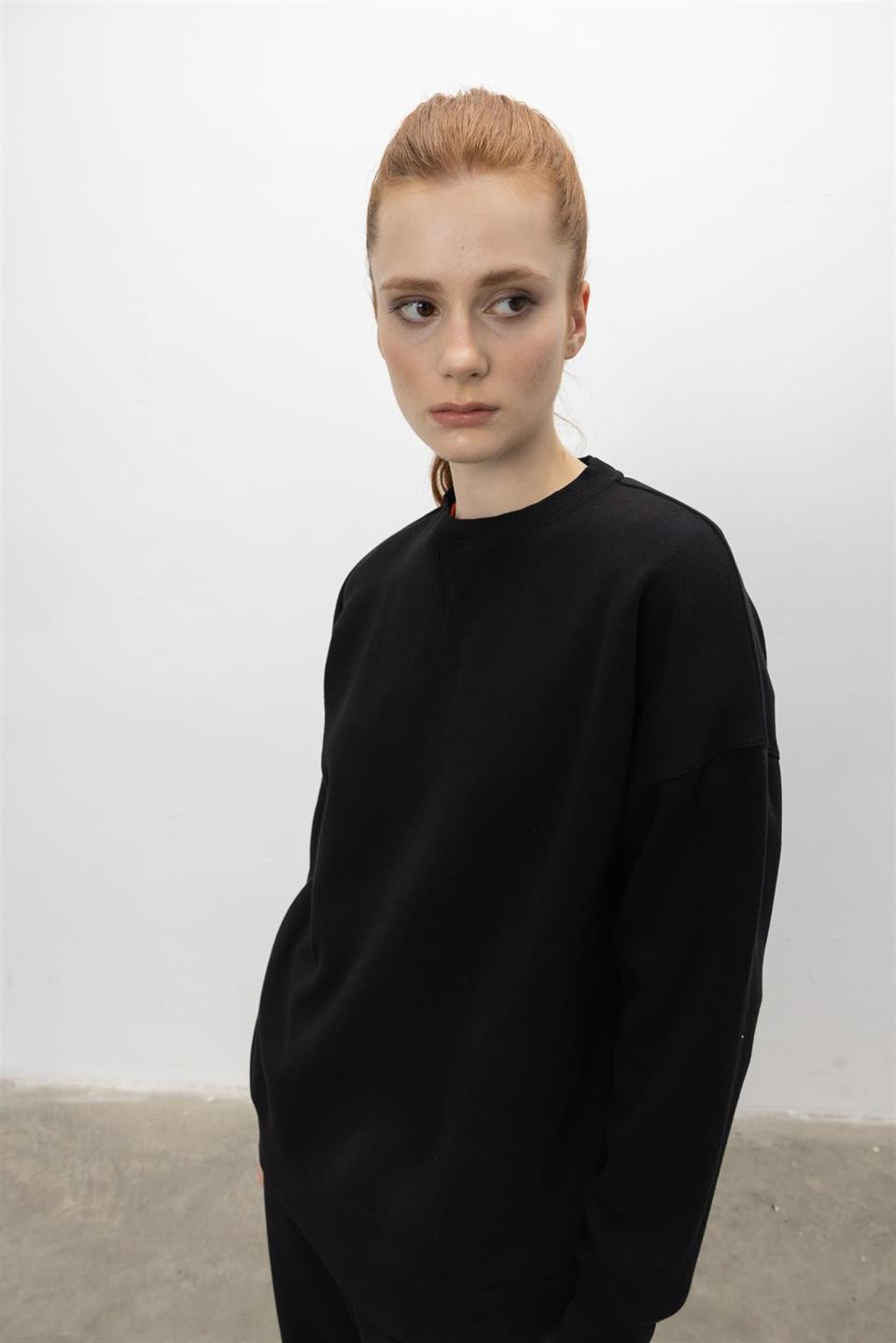 Kadın V Detaylı Sweatshirt