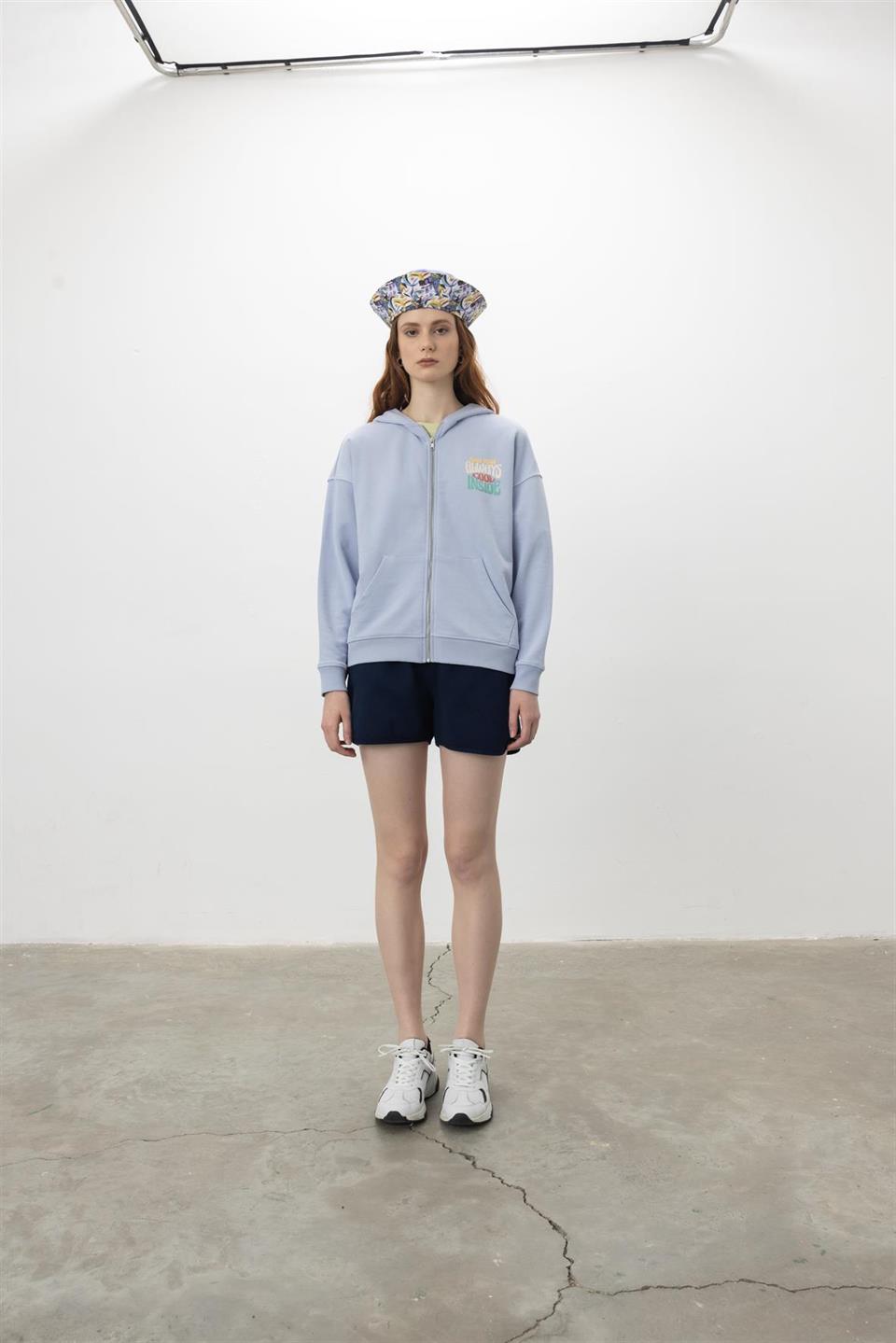 Kapüşonlu Fermuarlı Baskı Detaylı Sweatshirt