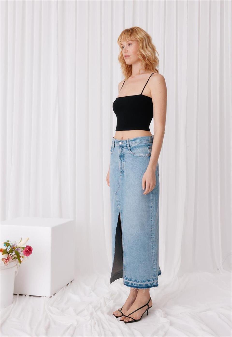 Siyah Askılı Crop Atlet Büstiyer