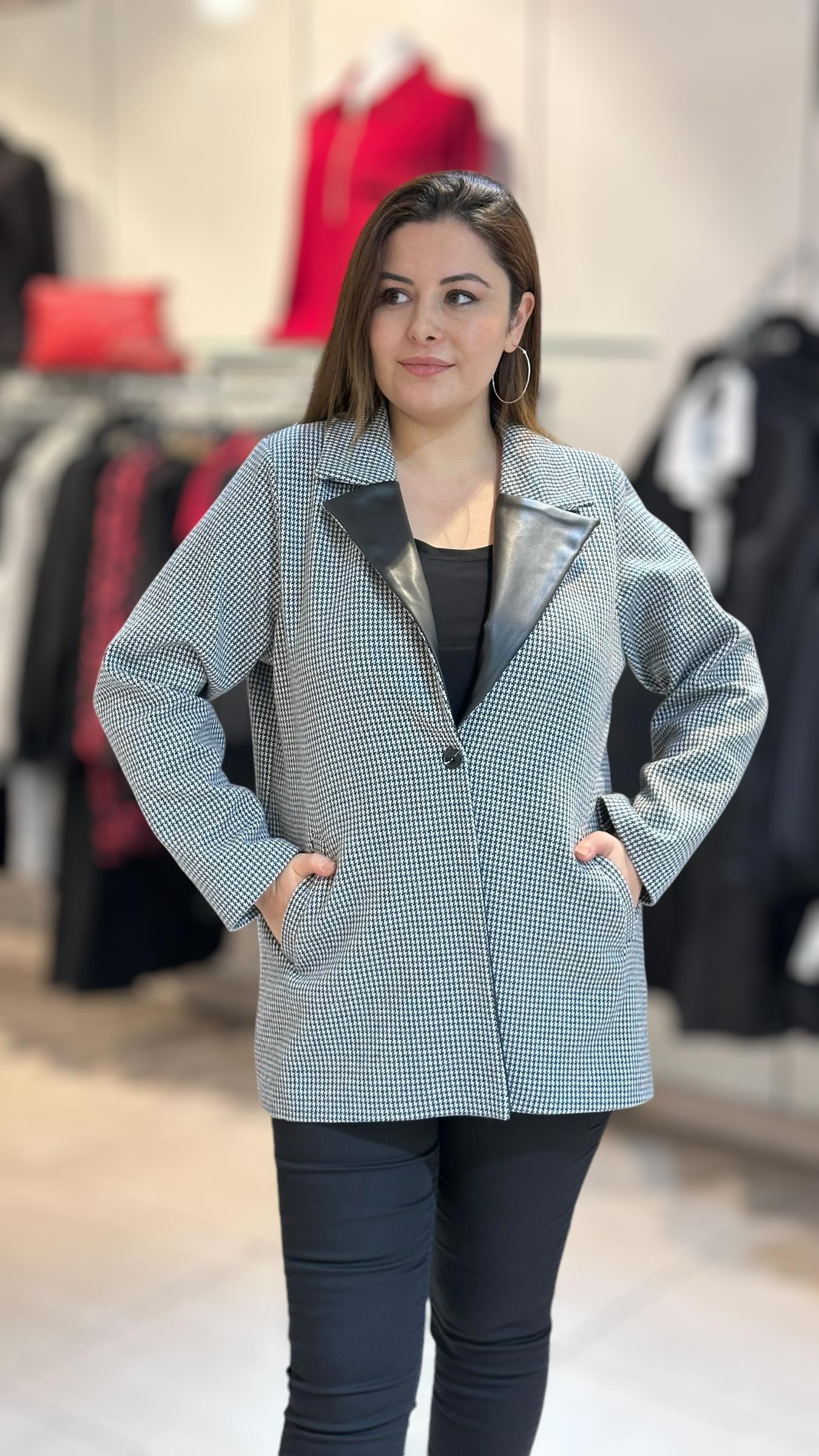 Yaka Detaylı Ceket 6521
