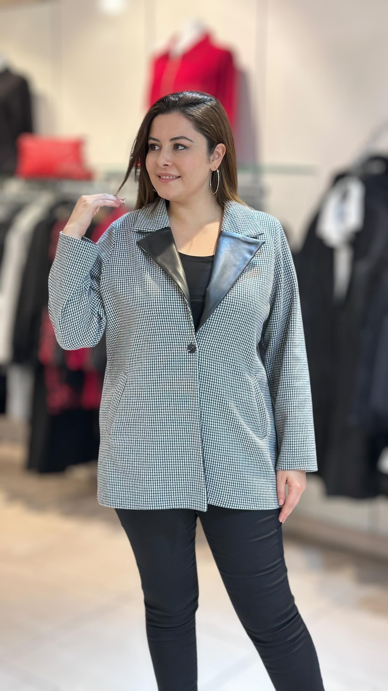 Yaka Detaylı Ceket 6521