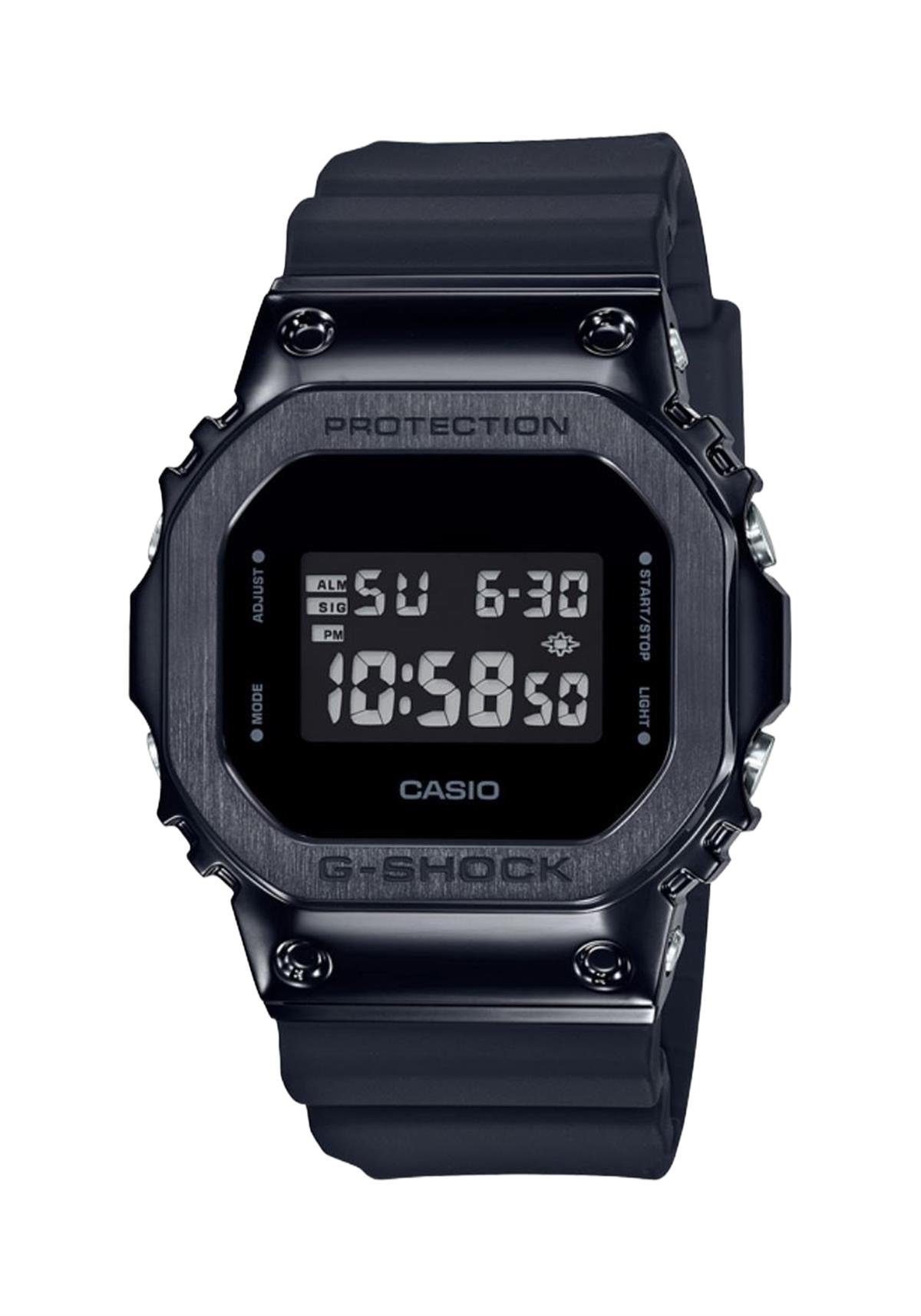 CASIO GM-5600B-1DR ERKEK KOL SAATİ