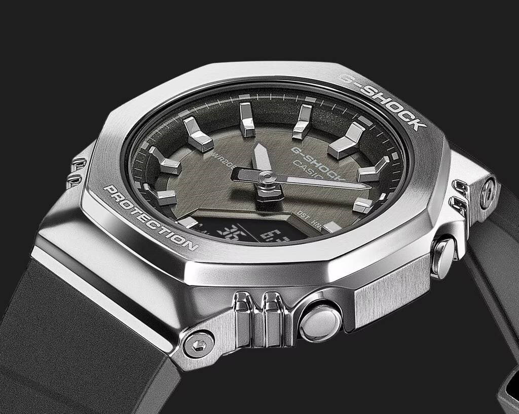 CASIO GM-S2110-1A1DR KADIN KOL SAATİ