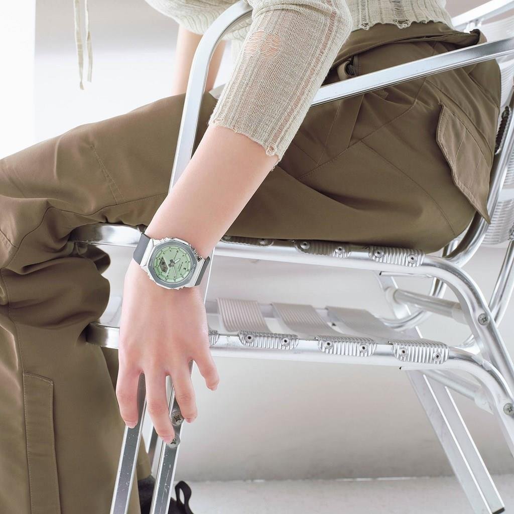 CASIO GM-S2110-3ADR KADIN / KIZ KOL SAATİ