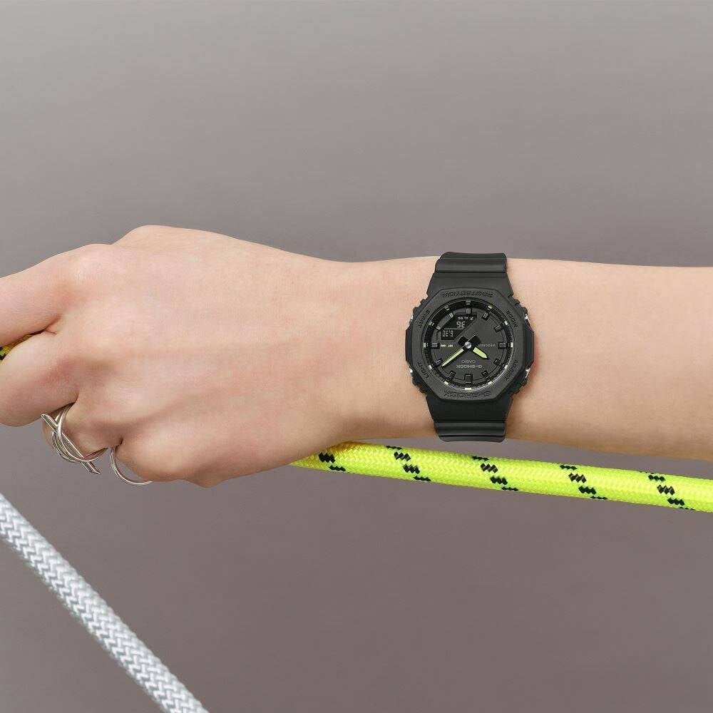 CASIO GMA-P2100SA-1A2DR KADIN KOL SAATİ