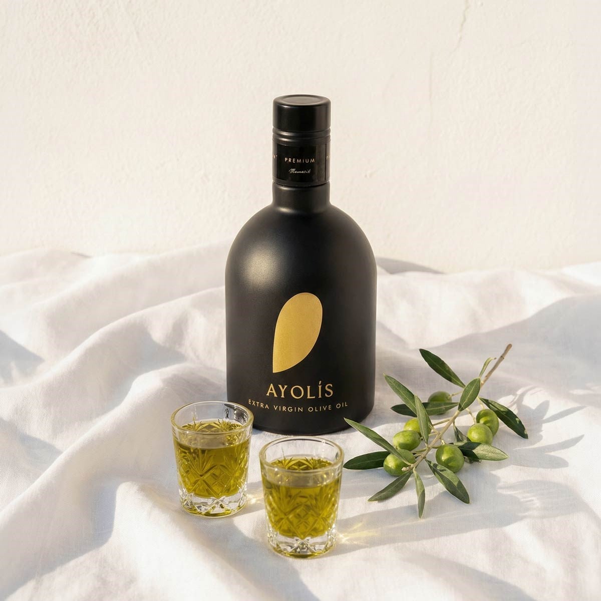 Ayolis Premium Gurme Memecik 500 ml zeytinyağı ile doğal tadım sunumu