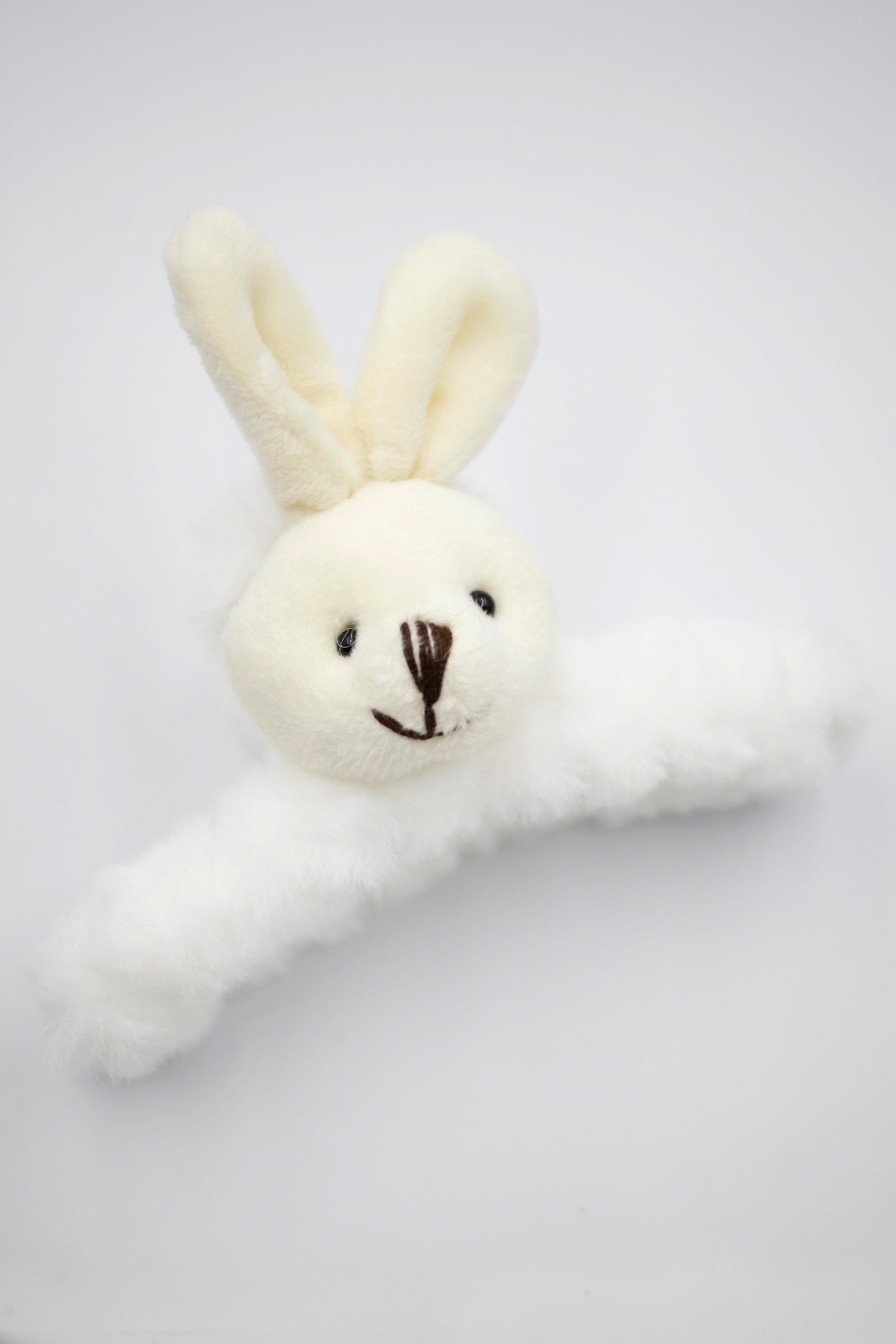 Peluş Tavşan Tırmık Toka - Beyaz