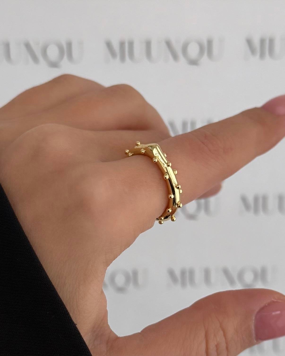 Gold A.K. Noktalı Yüzük