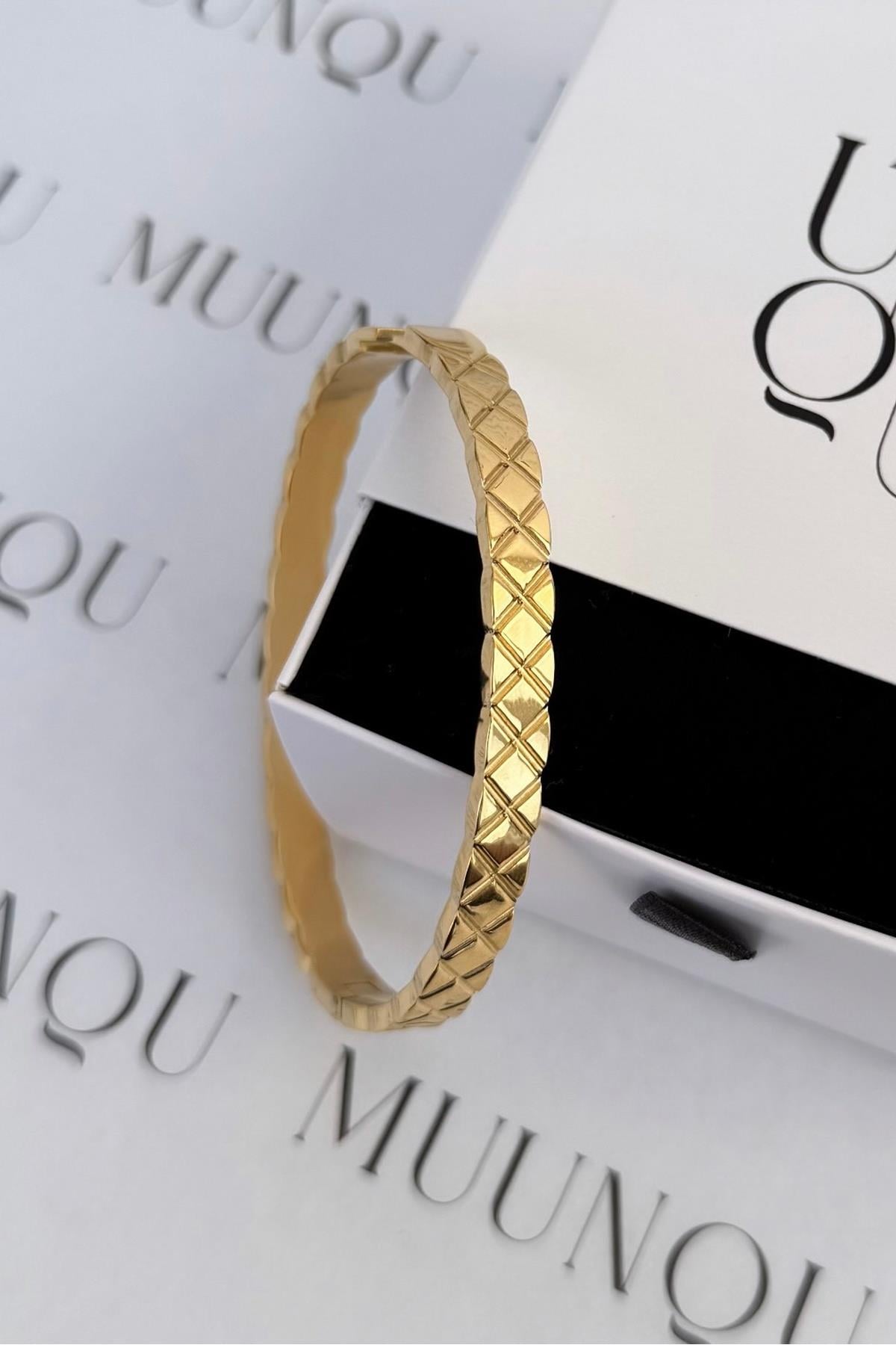 Gold Çelik Baklava Desen Kelepçe