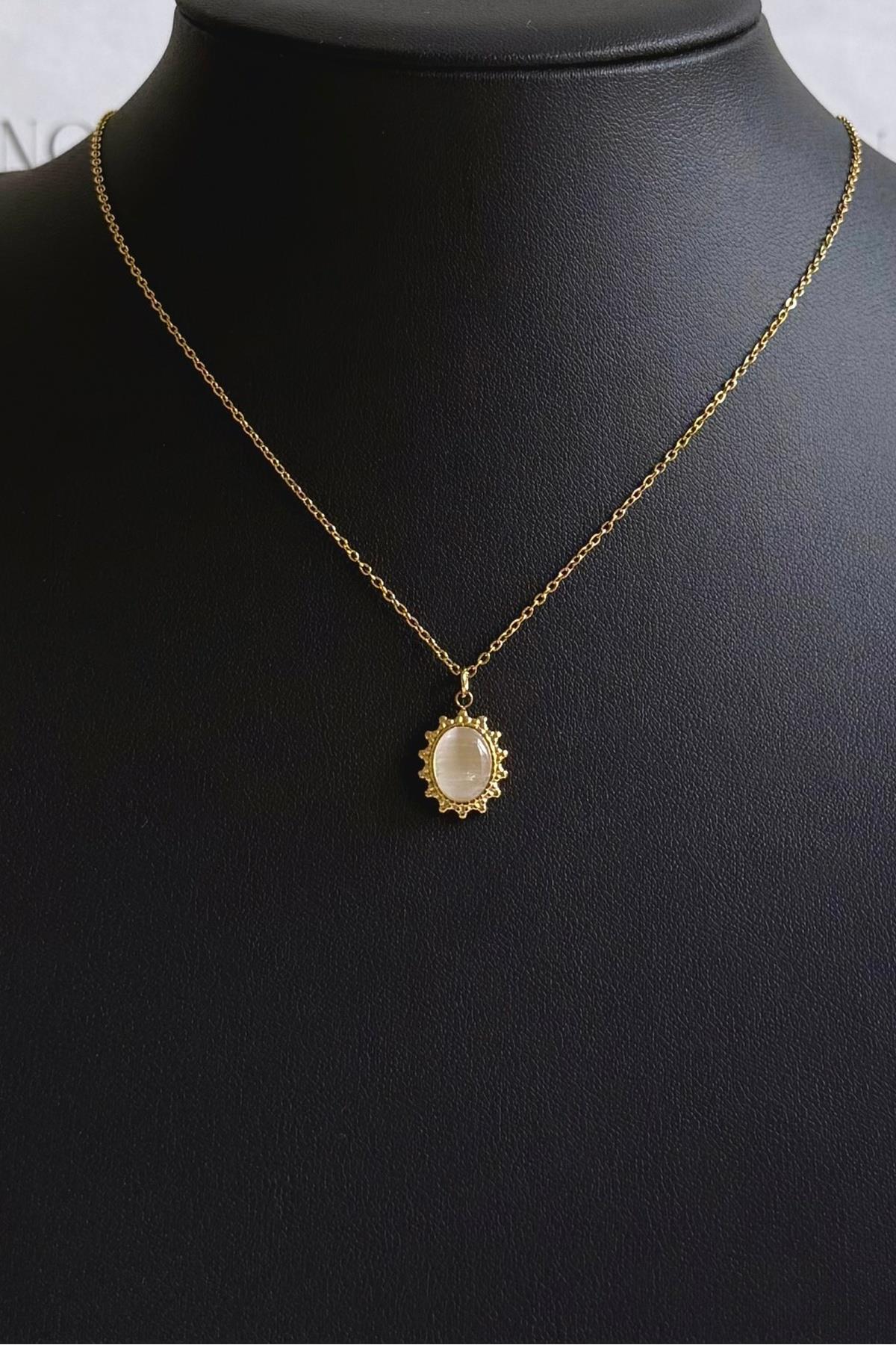 Gold Çelik Bej Taşlı Oval Motifli Vintage Kolye