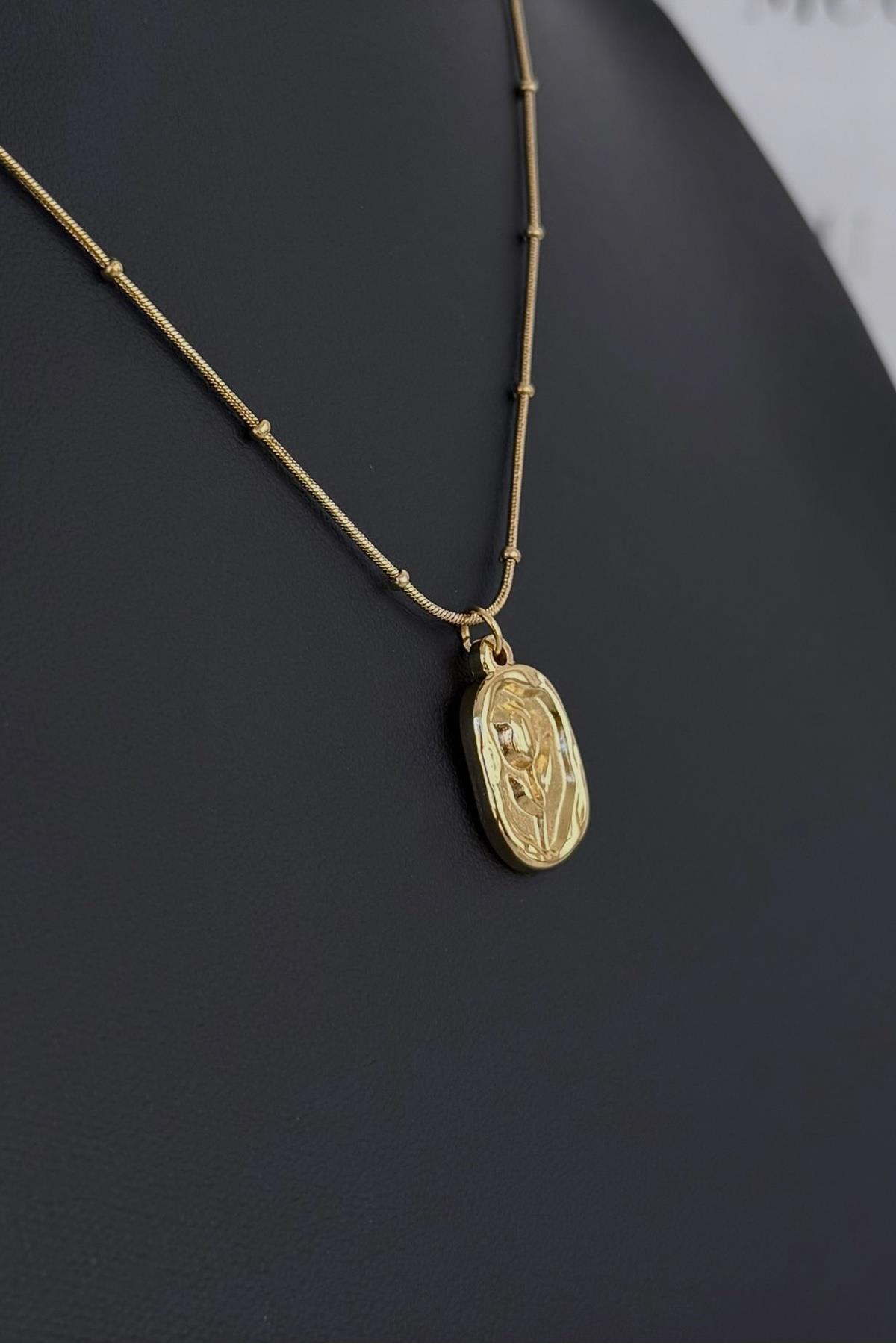 Gold Çelik Gül Motifli Oval Kolye