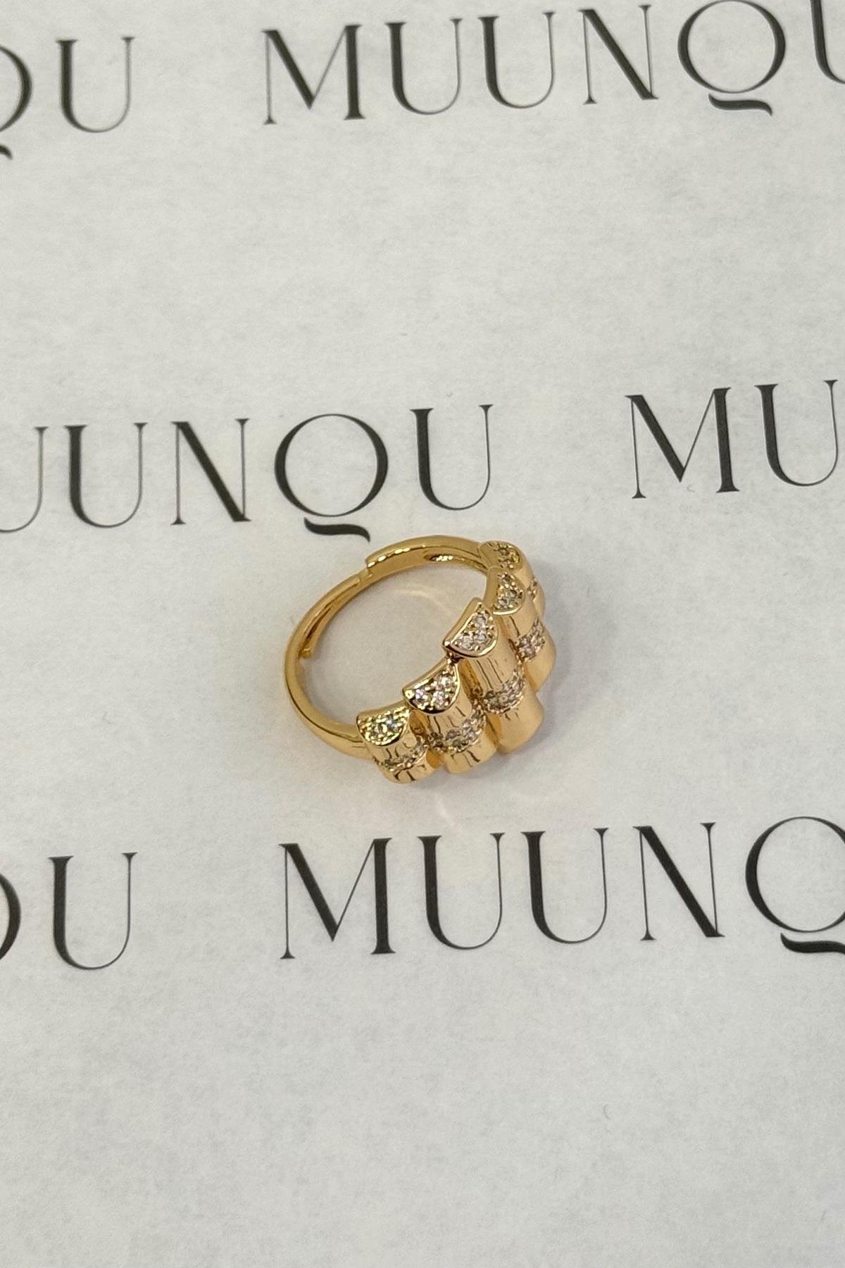 Gold Taşlı Bombeli Yüzük
