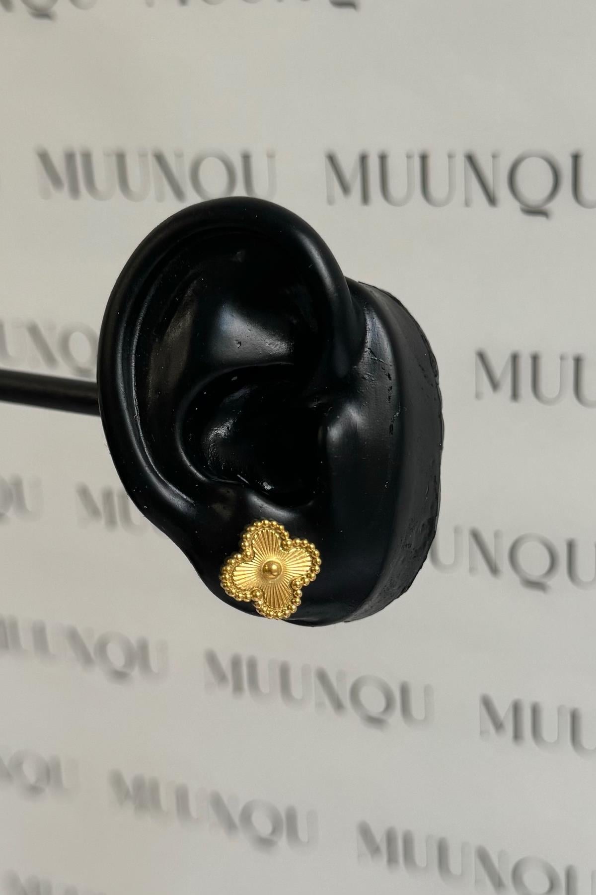 Gold VC Model Yonca Küpe