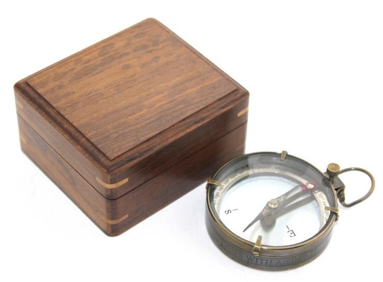 Ahşap Kutulu Pirinç Pusula Model 13