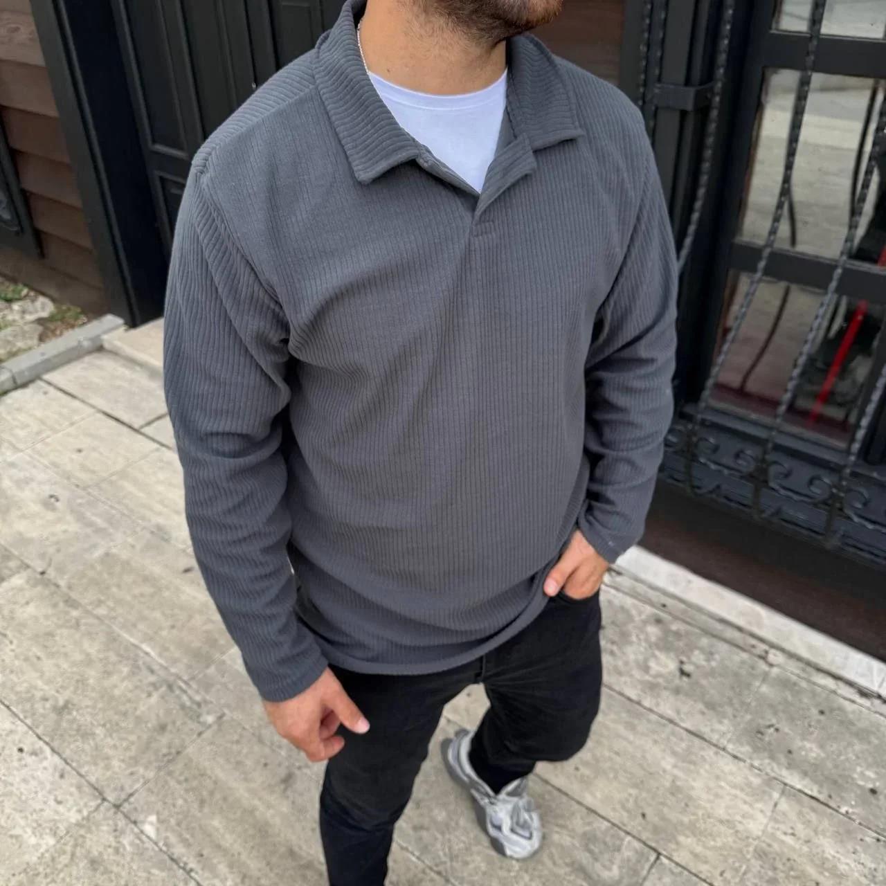 Erkek Fitilli Polar Sweatshirt – Düğmesiz Polo Yaka, Oversize Rahat Kalıp, Kalın Polar Kumaş, Kışlık ve Baharlık Şık Günlük Üst - Füme