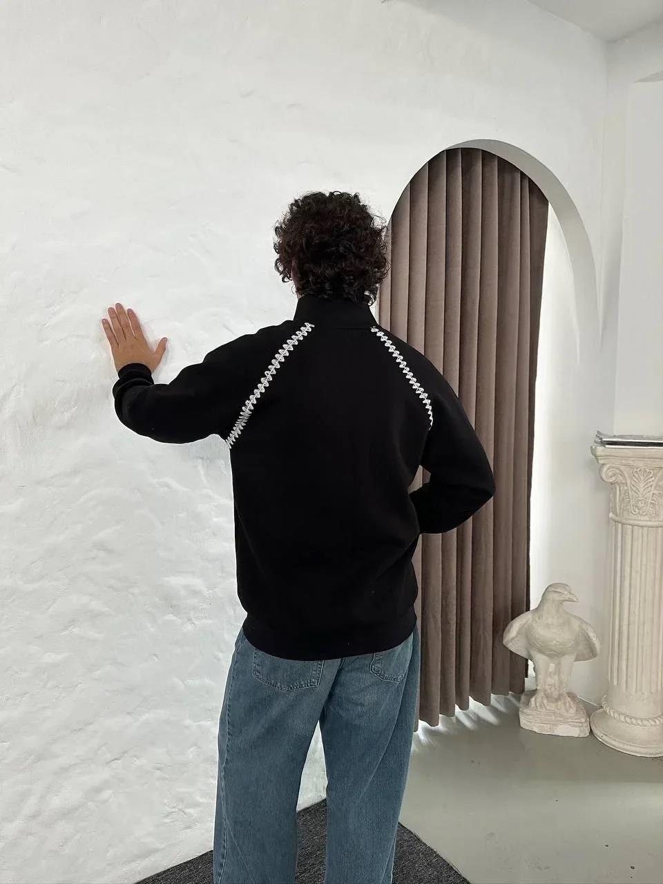 Erkek Oversize Dik Yaka Fermuarlı Sweatshirt - Zincir Nakışli Kanguru Cepli - Siyah