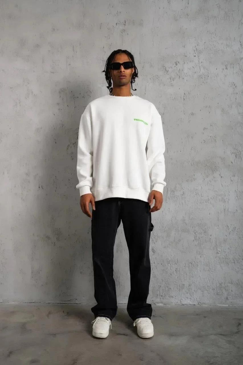 Erkek Oversize Sweatshirt – Beyaz Renk | Ön ve Sırt Baskılı, Üç İplik İçi Pamuklu Kumaş, Rahat Kalıp, Ribanalı Kışlık Sweat | Winagain Polizei Serisi - Beyaz