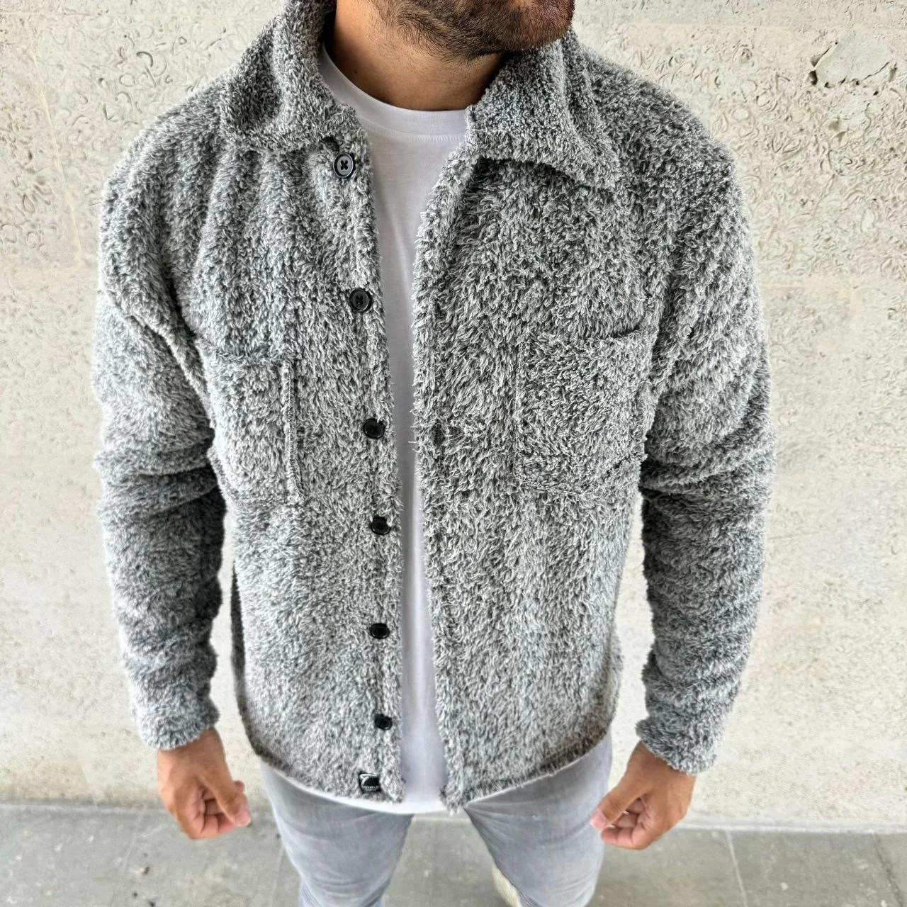 Erkek Pelüş Polar Hırka Gömlek – Yakalı, İlik Düğmeli, Göğüs Cepli, Yumuşak Dokulu Kışlık Regular Fit Rahat Günlük Model - Gri