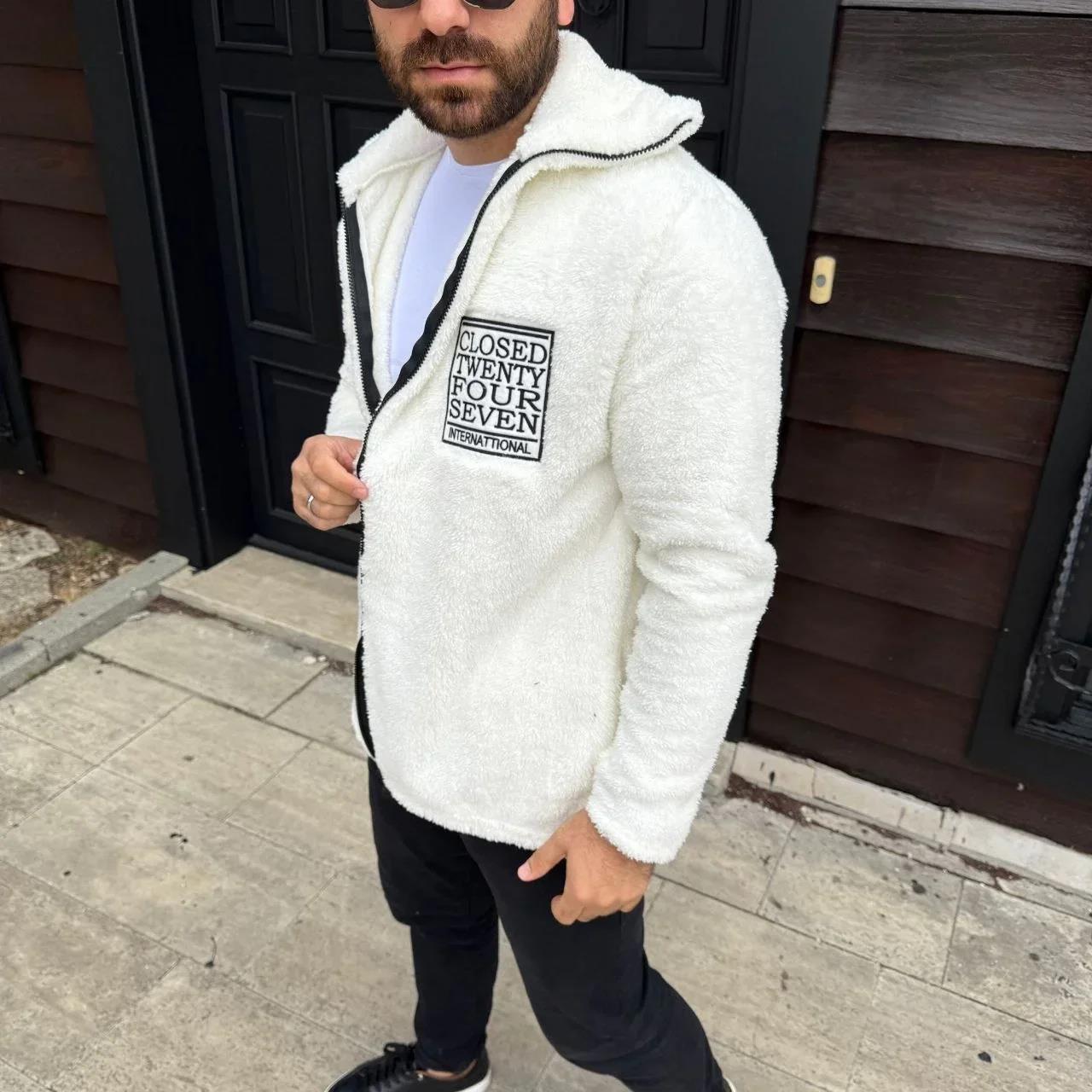 Erkek Polar Fermuarlı Sweatshirt – Kapüşonsuz, Cepli, Yumuşak Dokulu, Oversize Rahat Kalıp, Kışlık Sıcak Tutan Fermuarlı Üst - Beyaz