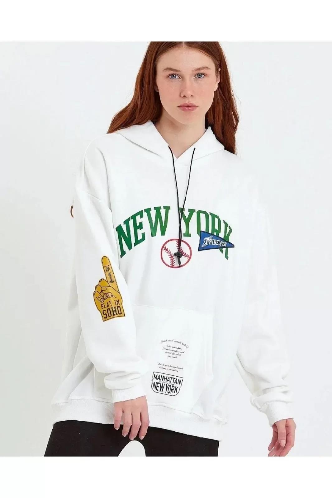 Kadın Baskılı Kapüşonlu Sweatshirt - Beyaz