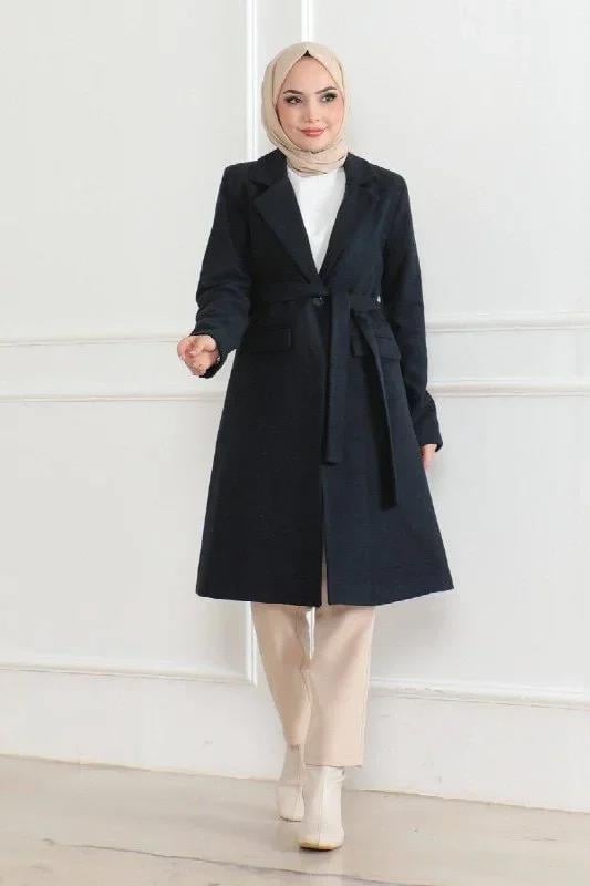 Kadın Kaşe Kaban – Uzun Boy Kruvaze Yaka, Kuşaklı Tesettür Kışlık Kaban, Astarlı Şık Yünlü Dokuma Oversize Rahat Kalıp, Cepli Modern Kaşe Mont Modeli - Lacivert