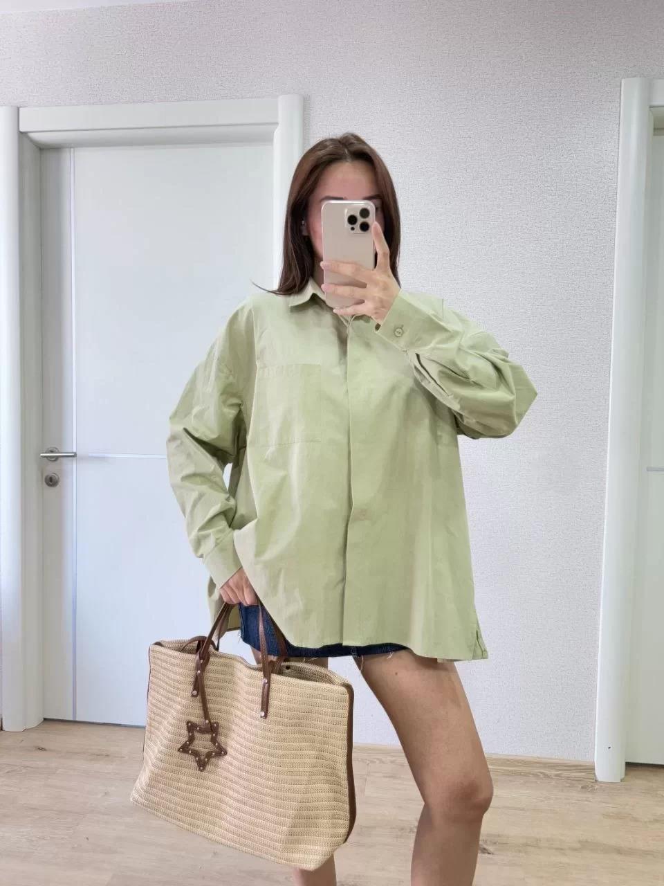 Poplin Kadın Yakalı Yandan Yırtmaçlı Arka Pens Detaylı Gömlek - Yeşil