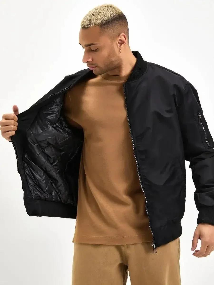 Unisex Siyah Bomber Mont – Su İtici Kumaş, Kapitone Astarlı, Fermuarlı ve Günlük Kullanıma Uygun Ceket- Siyah