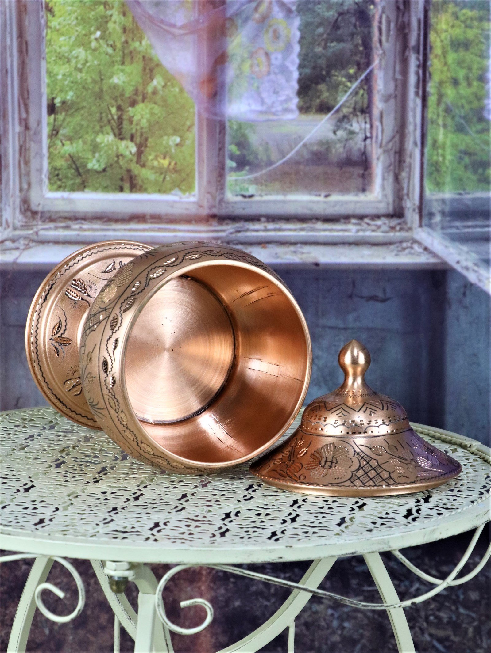 Copper Spice ContainerSonay BakırcılıkGül Çiçek Eskitme Ayaklı Büyük Bakır Şekerlik 