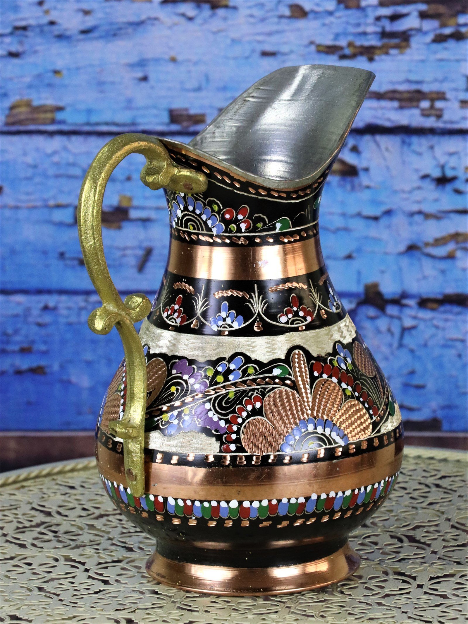 Bakır Sürahi ve MaşrabaSonay BakırcılıkGül Çiçek İşlemeli Bakır Sürahi