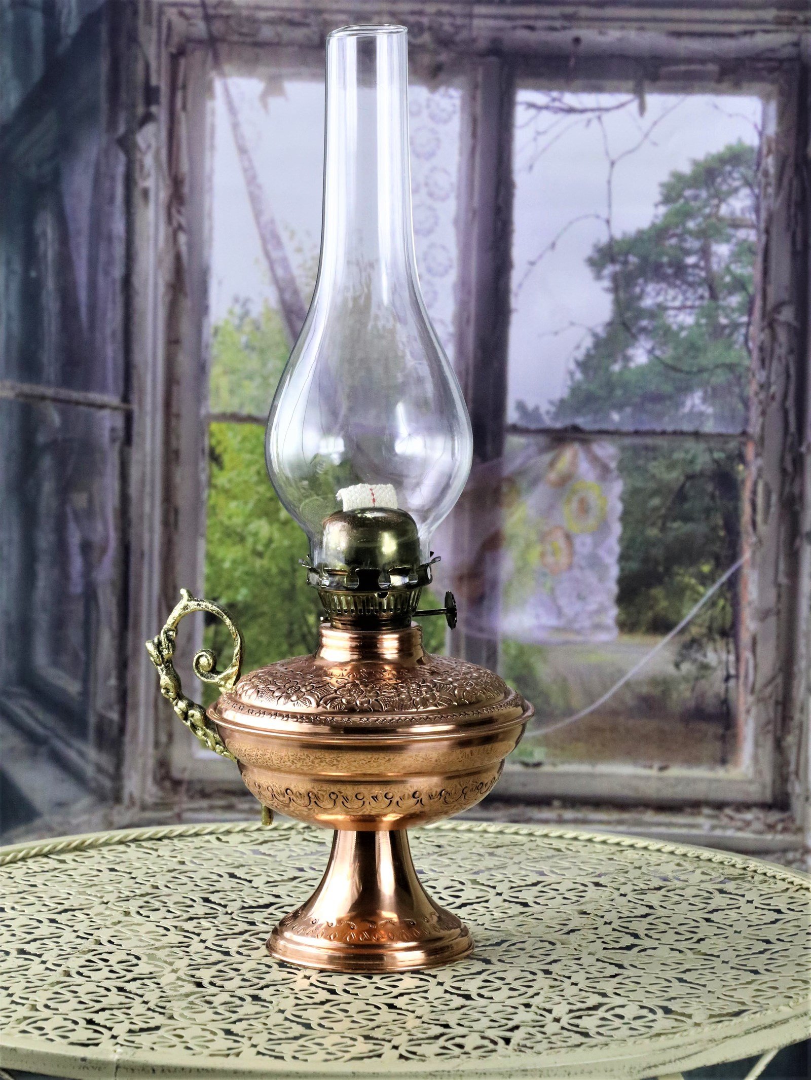 Bakır Gaz LambasıSonay BakırcılıkMiray Ayaklı İşlemeli Bakır Gaz Lambası