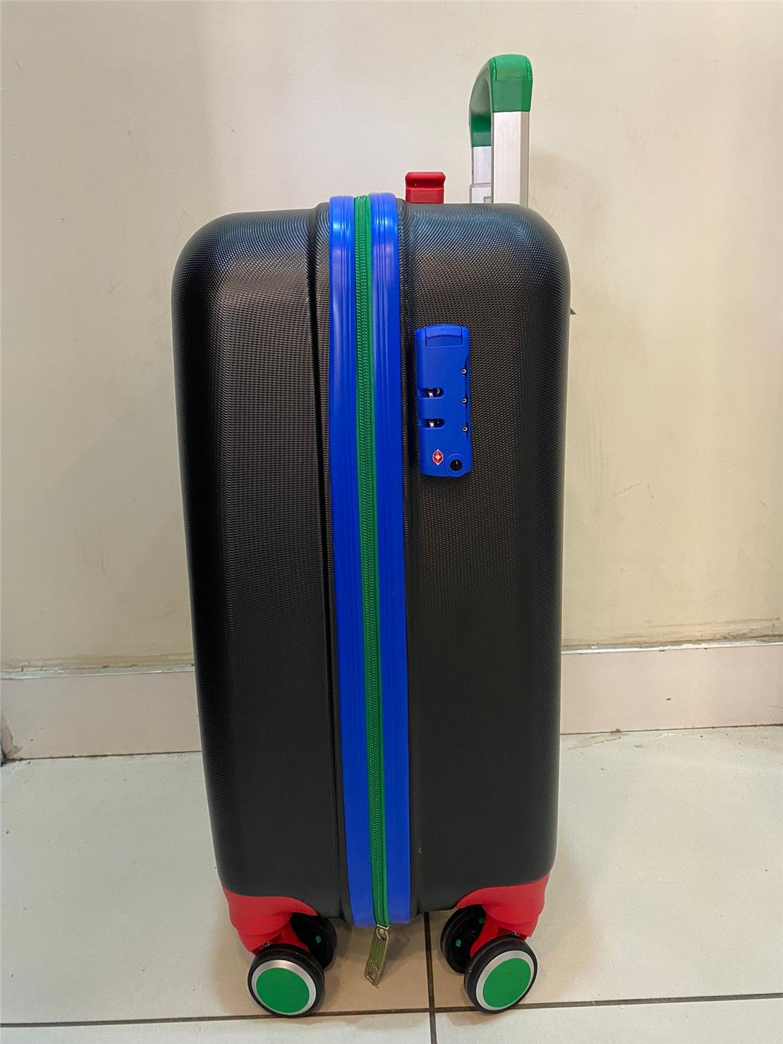 BENETTON TROLLEY 50 CM SIYAH