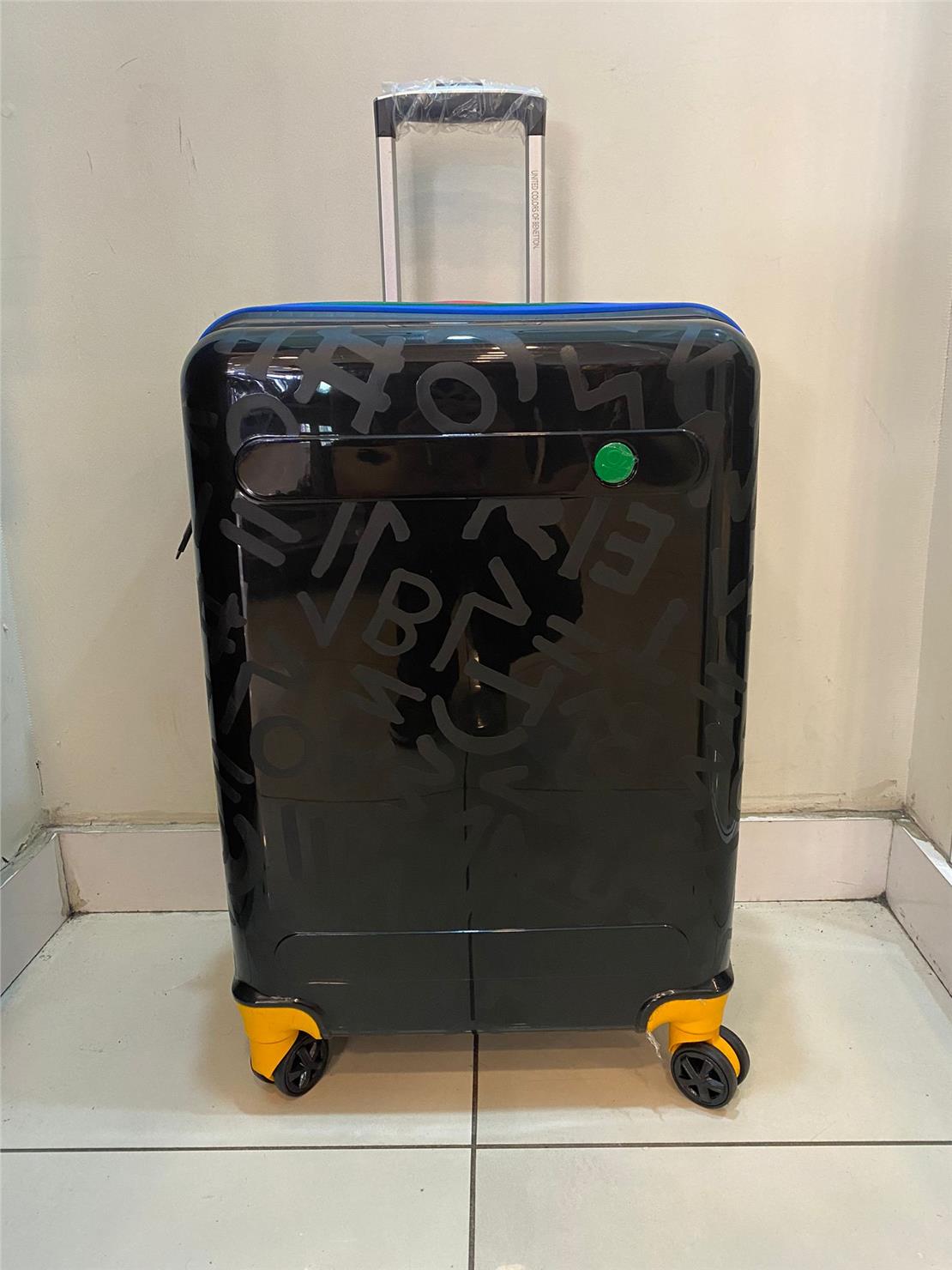BENETTON TROLLEY 60 CM SIYAH