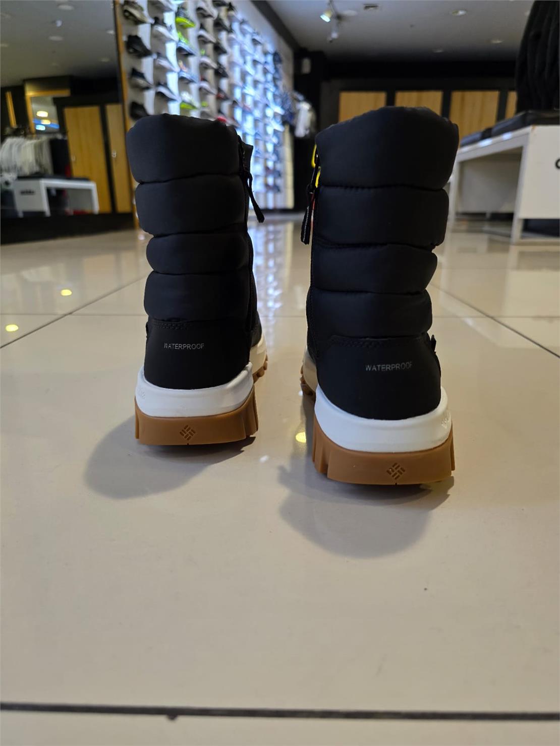COLUMBIA Snowtrot Mid Kadın Kar Botu Outdoor Ayakkabısı Modeli KADIN