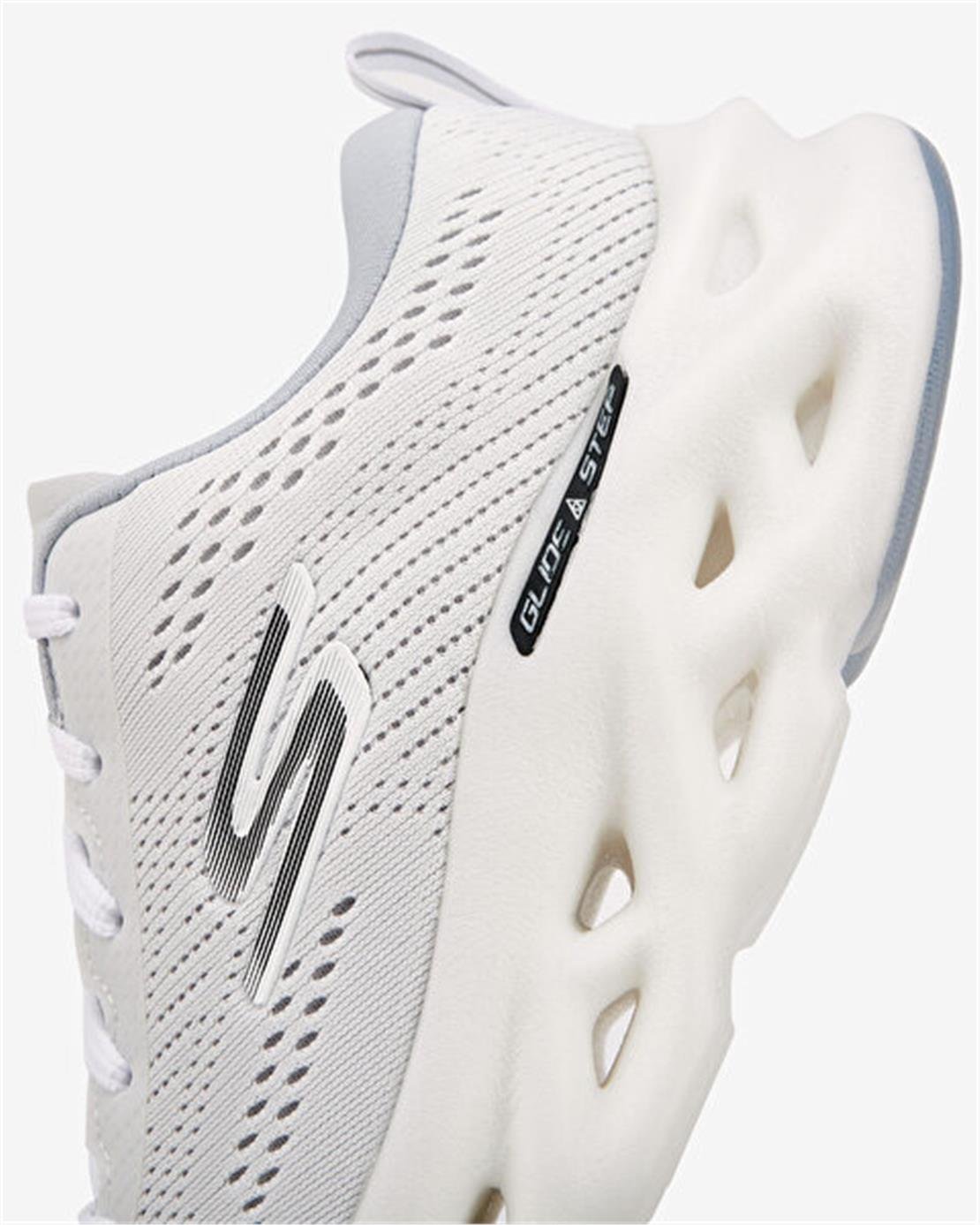 SKECHERS GO RUN SWİRL TECH