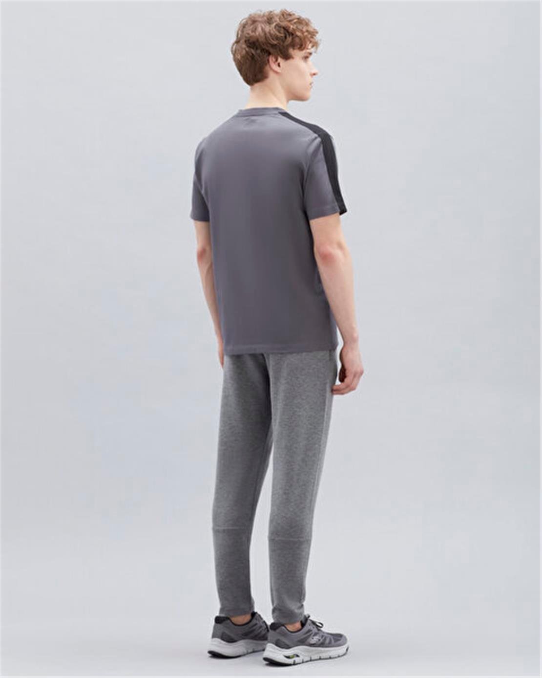 SKECHERS M Graphic Tee Crew Neck T-Shirt