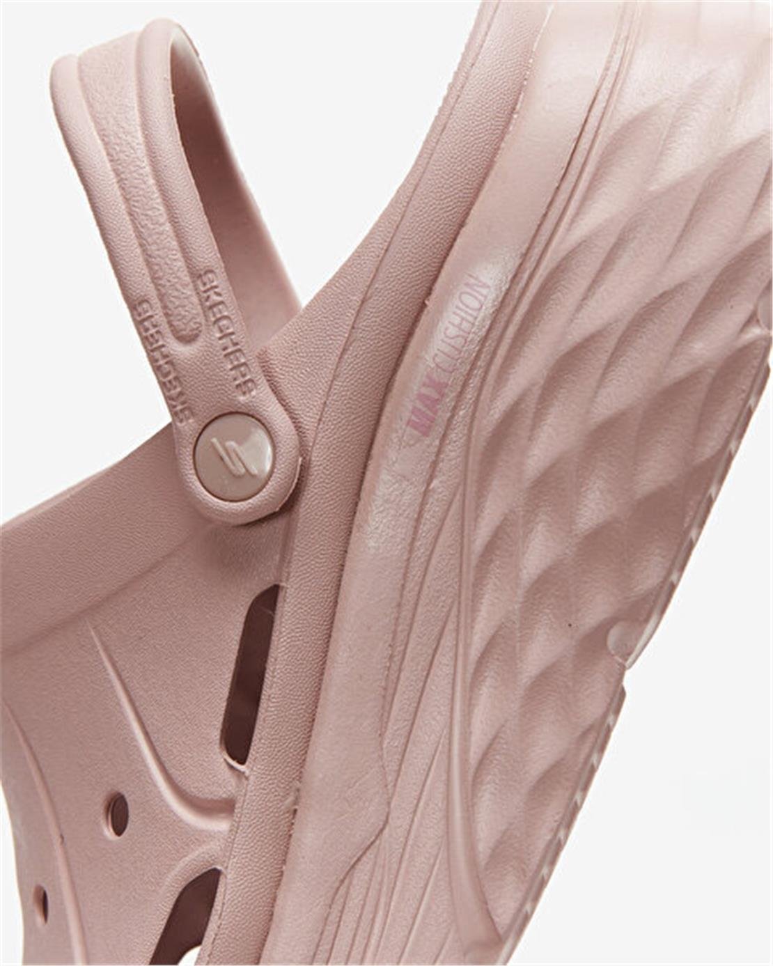 SKECHERS MAX CUSHIONING FOAMIES