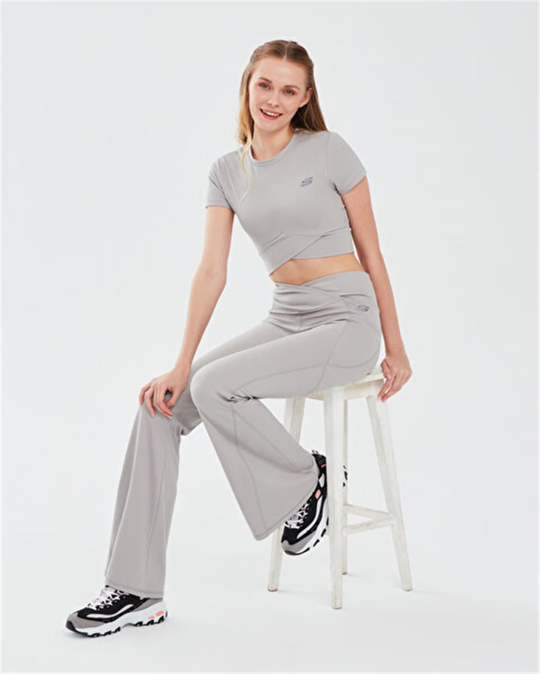 SKECHERS Performance Coll. W Short Sleeve  T-Shirt Tişört Modeli Tişört