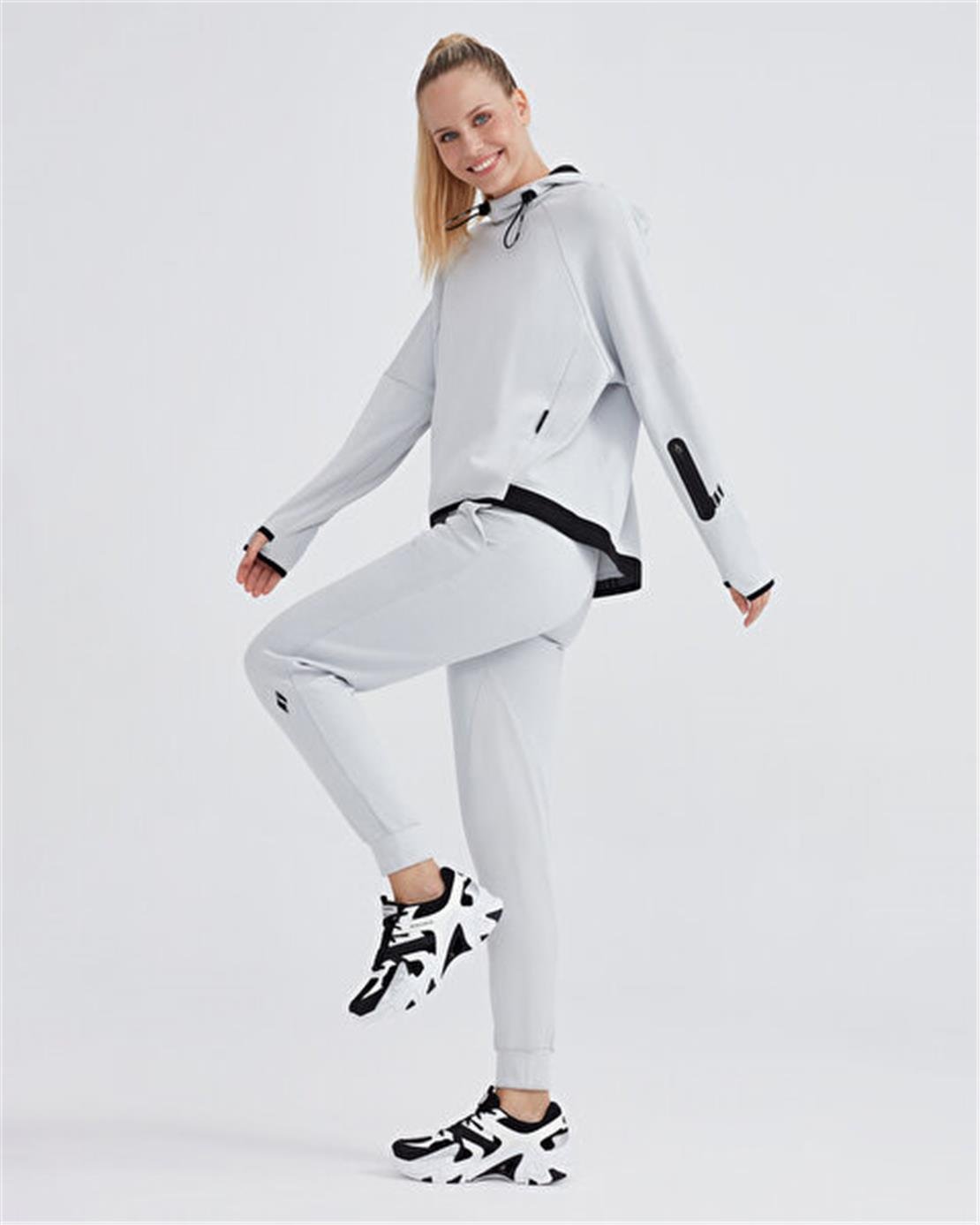 SKECHERS W 2XI-Lock Jogger Sweatpant