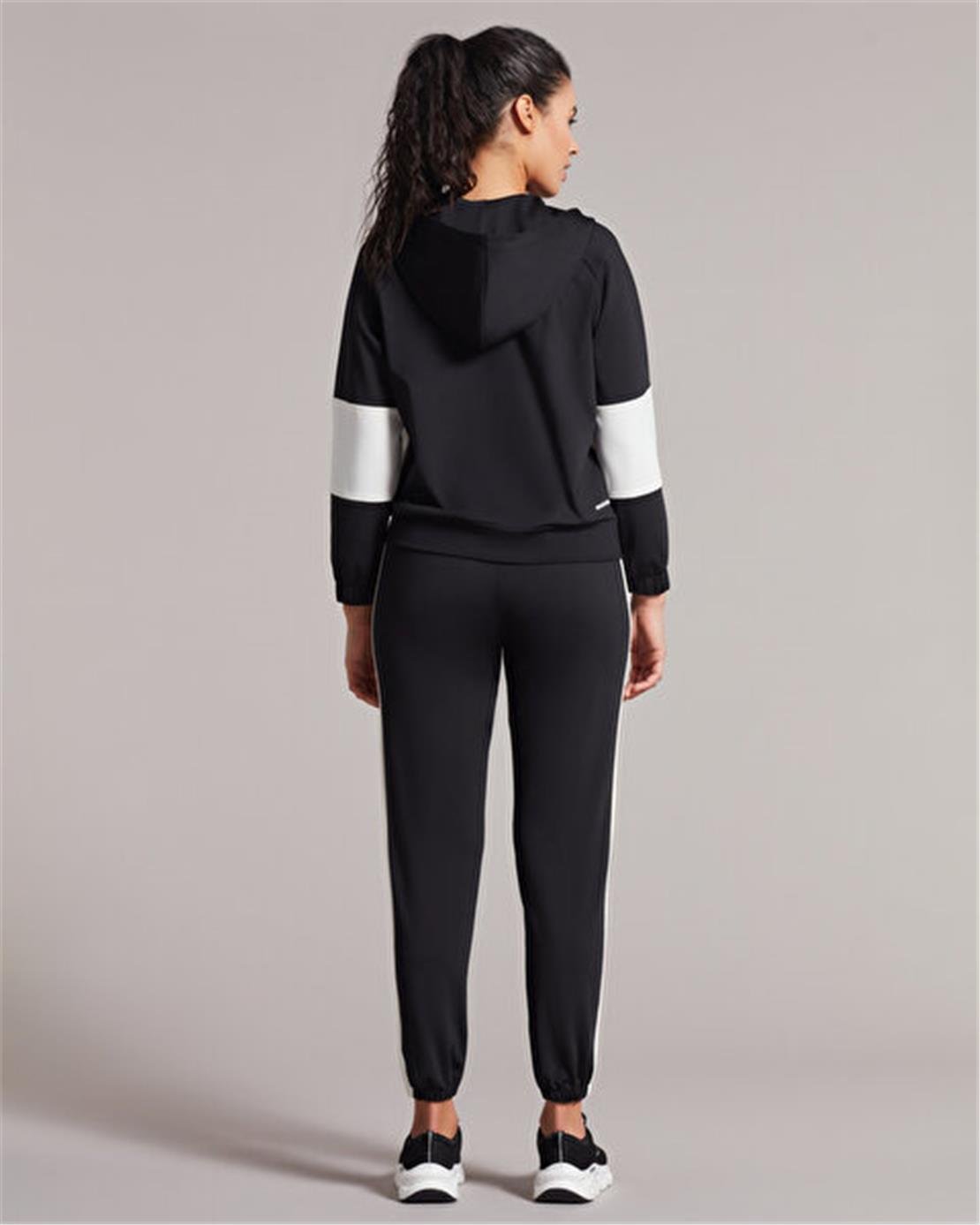 SKECHERS W 2XI-Lock Suit Track Suit