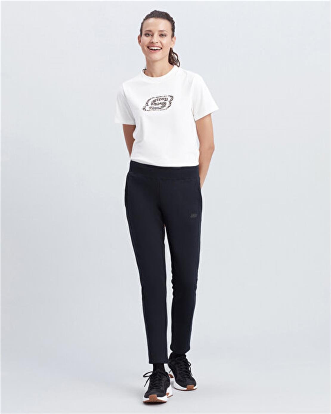 SKECHERS W Apparel