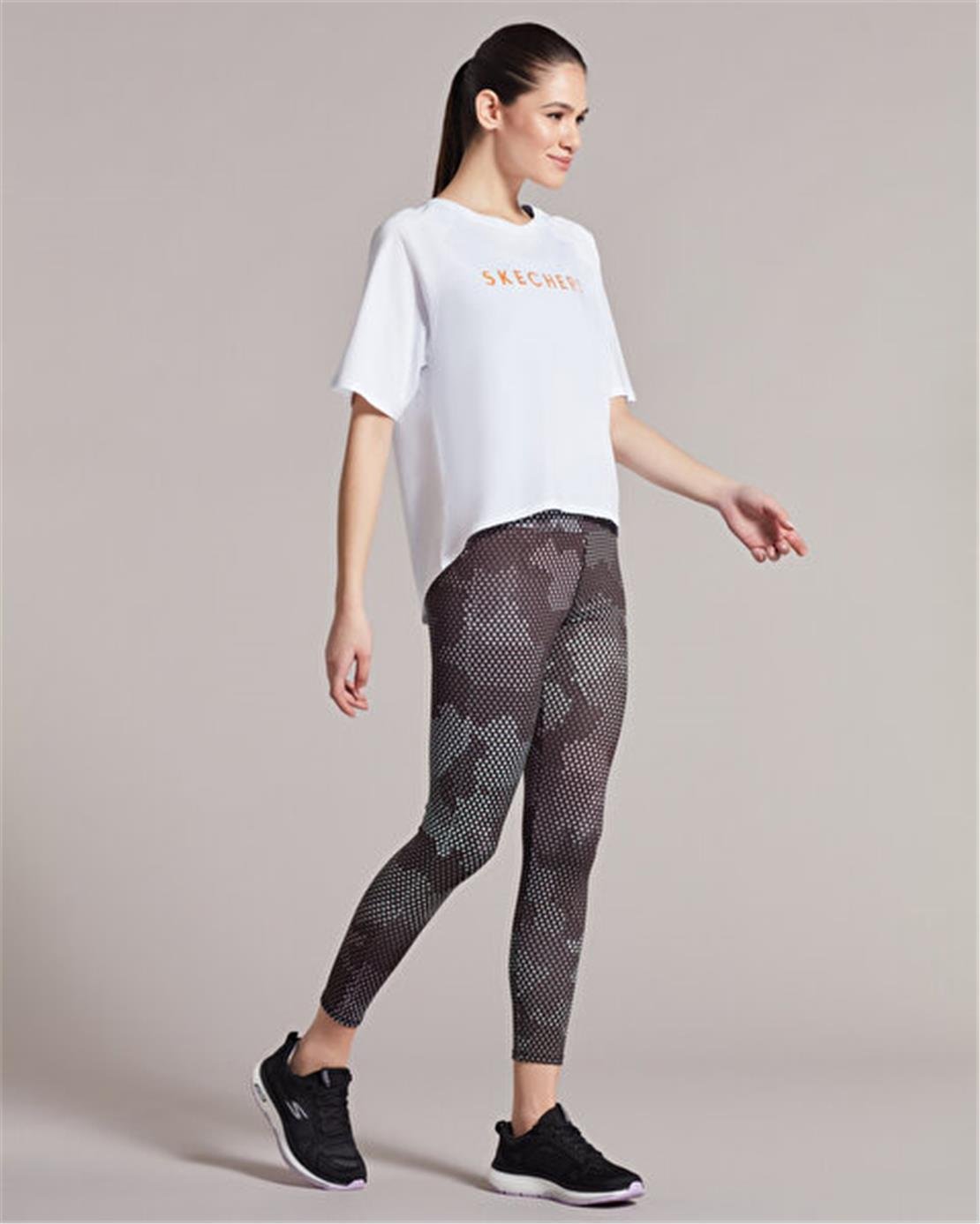 SKECHERS W Graphic Tee Crew Neck T-Shirt