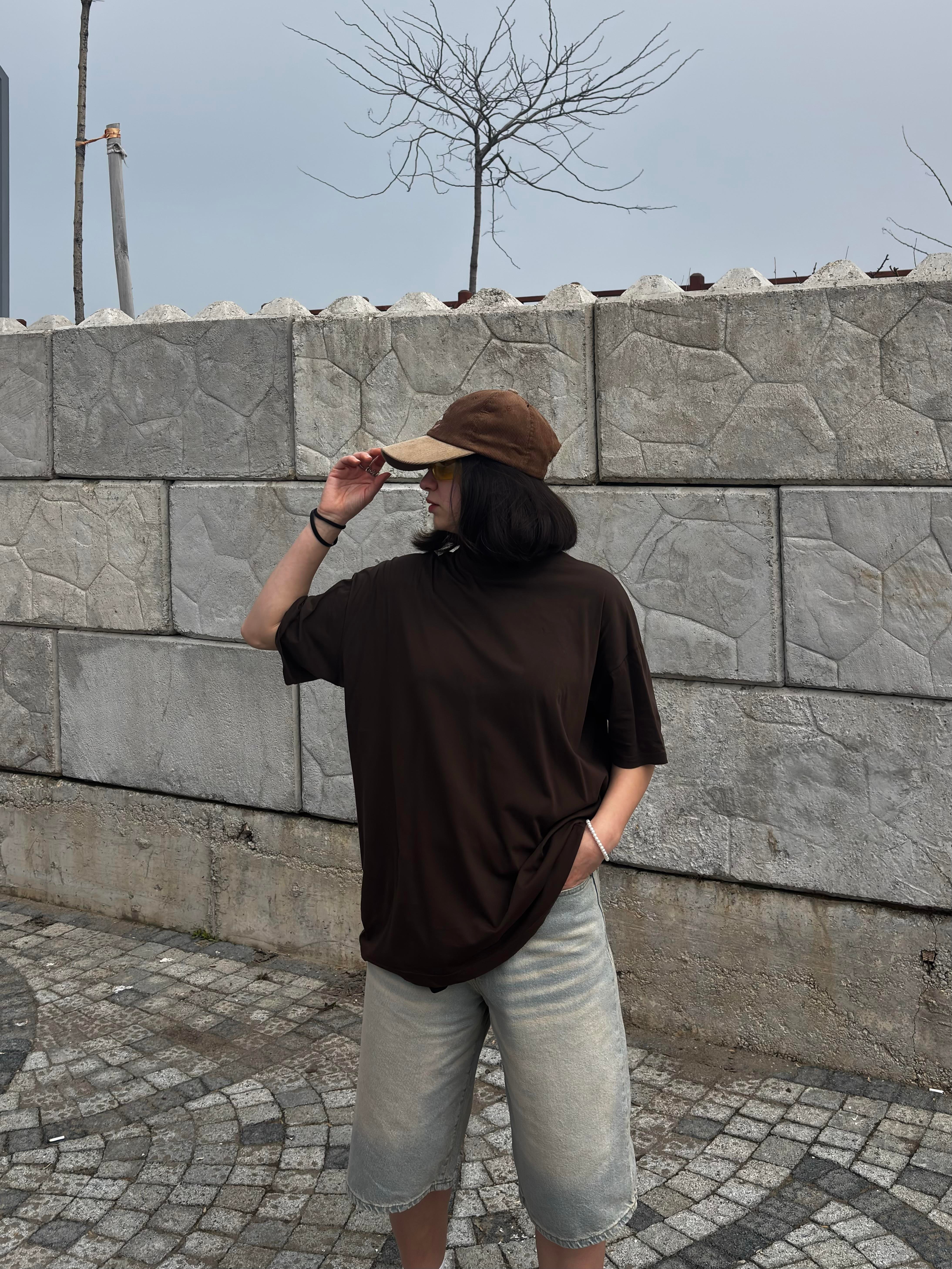 Barbed Wire Skeleton Baskılı T-shirt