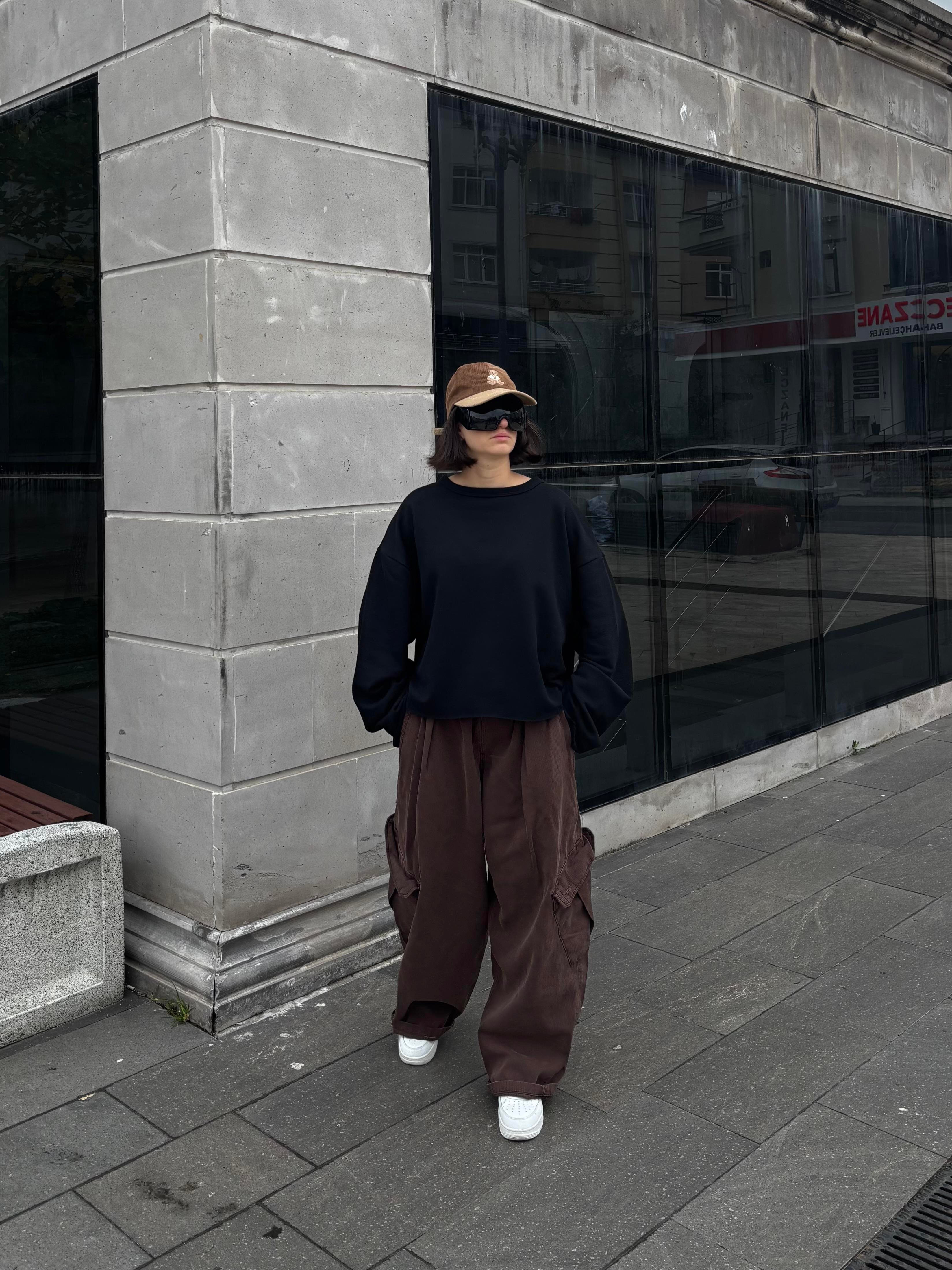 Black Boxy Fit Cut-Off Sweatshirt