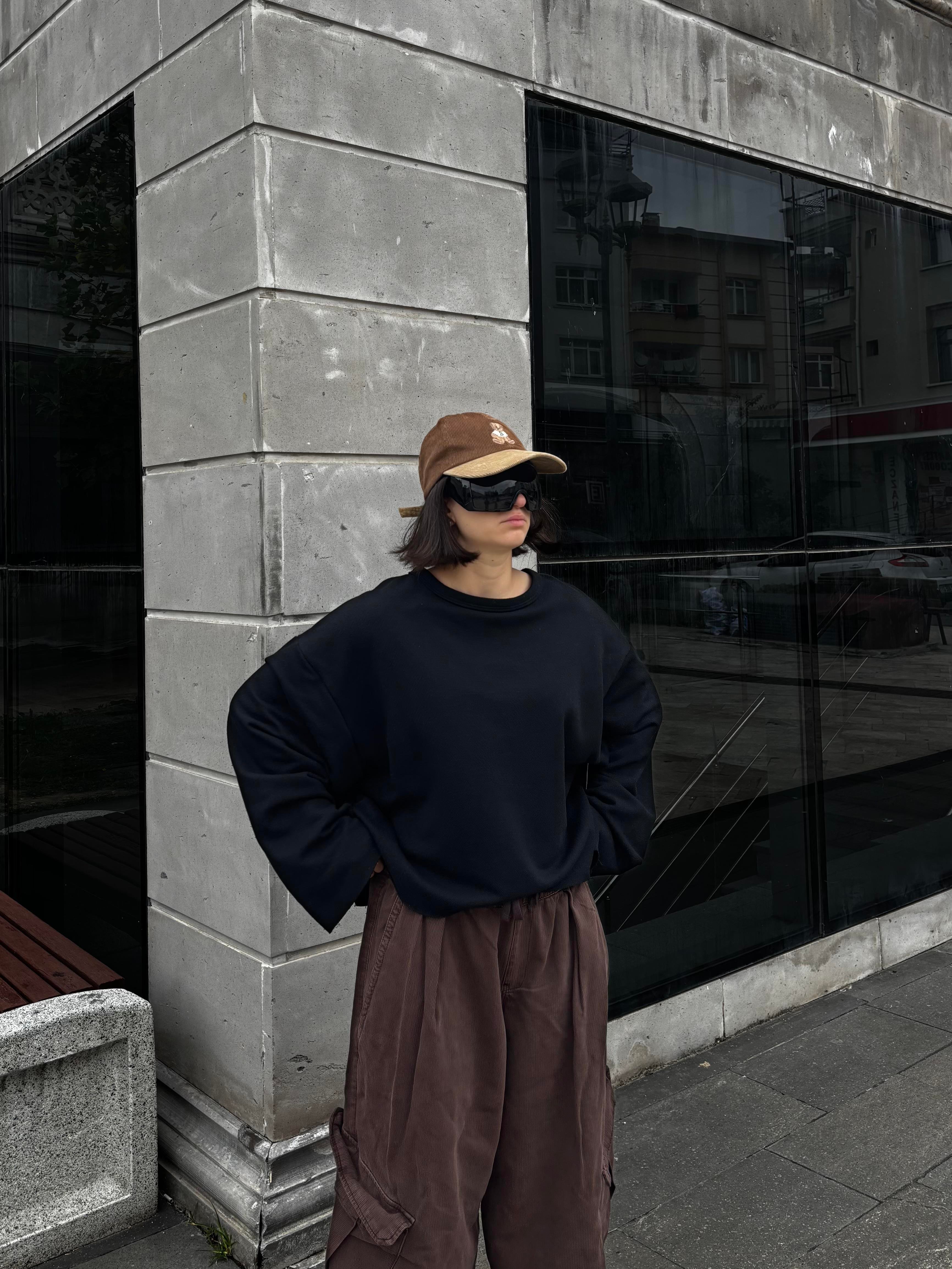 Black Boxy Fit Cut-Off Sweatshirt