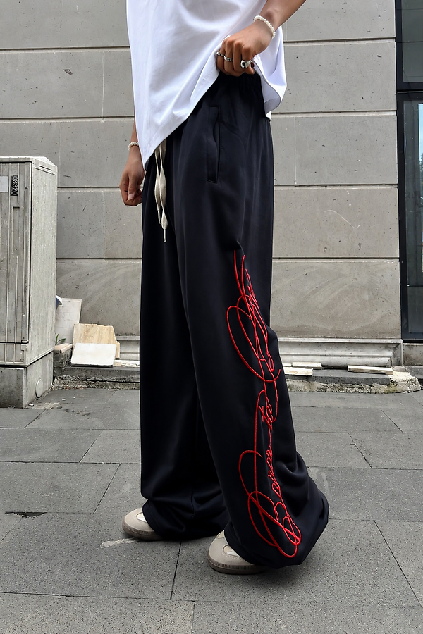 Black Çift Bacak Born To Die Red Nakış İşlemeli Baggy Eşofman