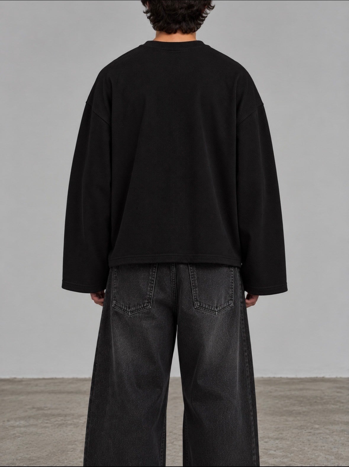 Black Core Ribbed Boxy Sweat